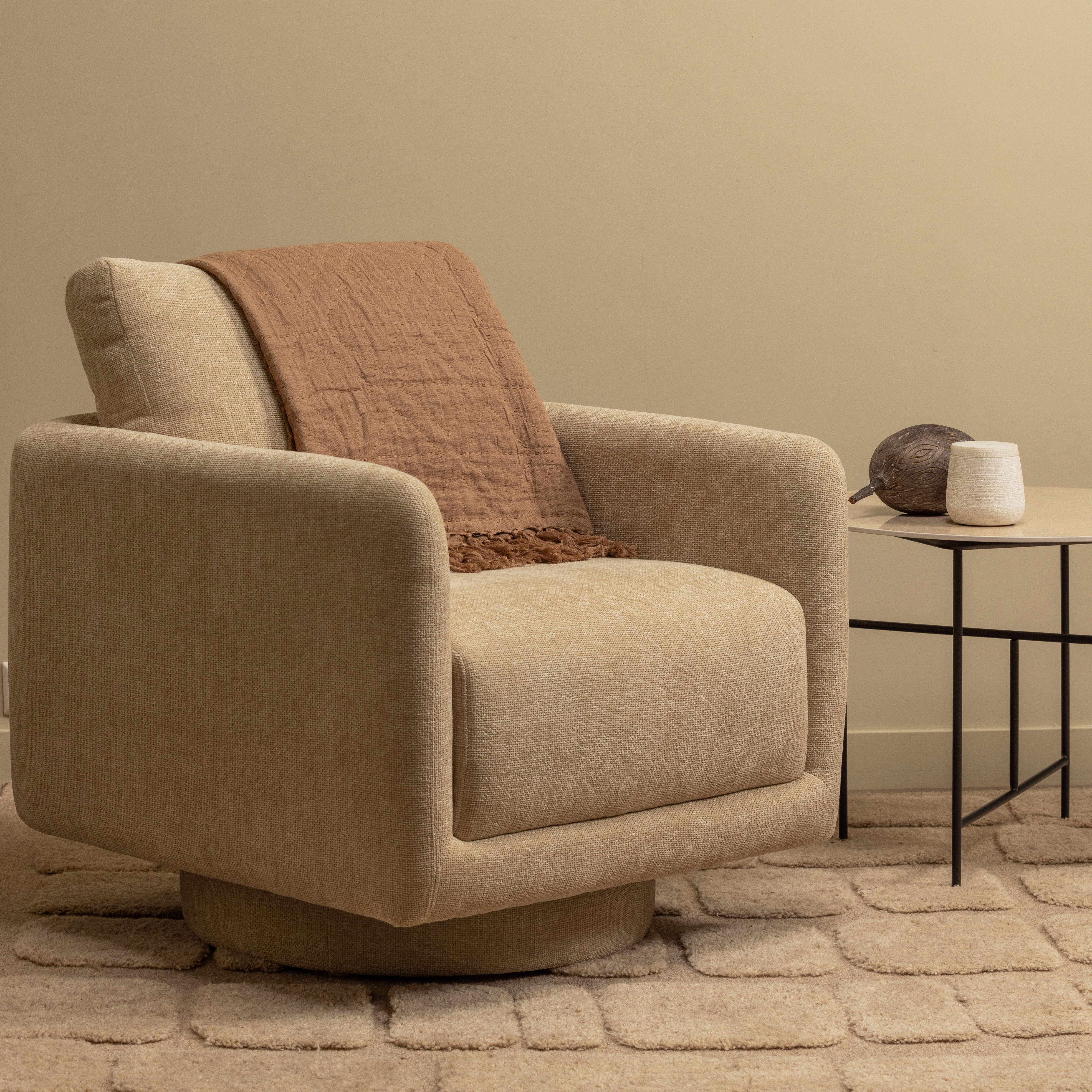WOOOD Draaibare fauteuil OSCAR met zachte chenille bekleding, breedte 78 cm
