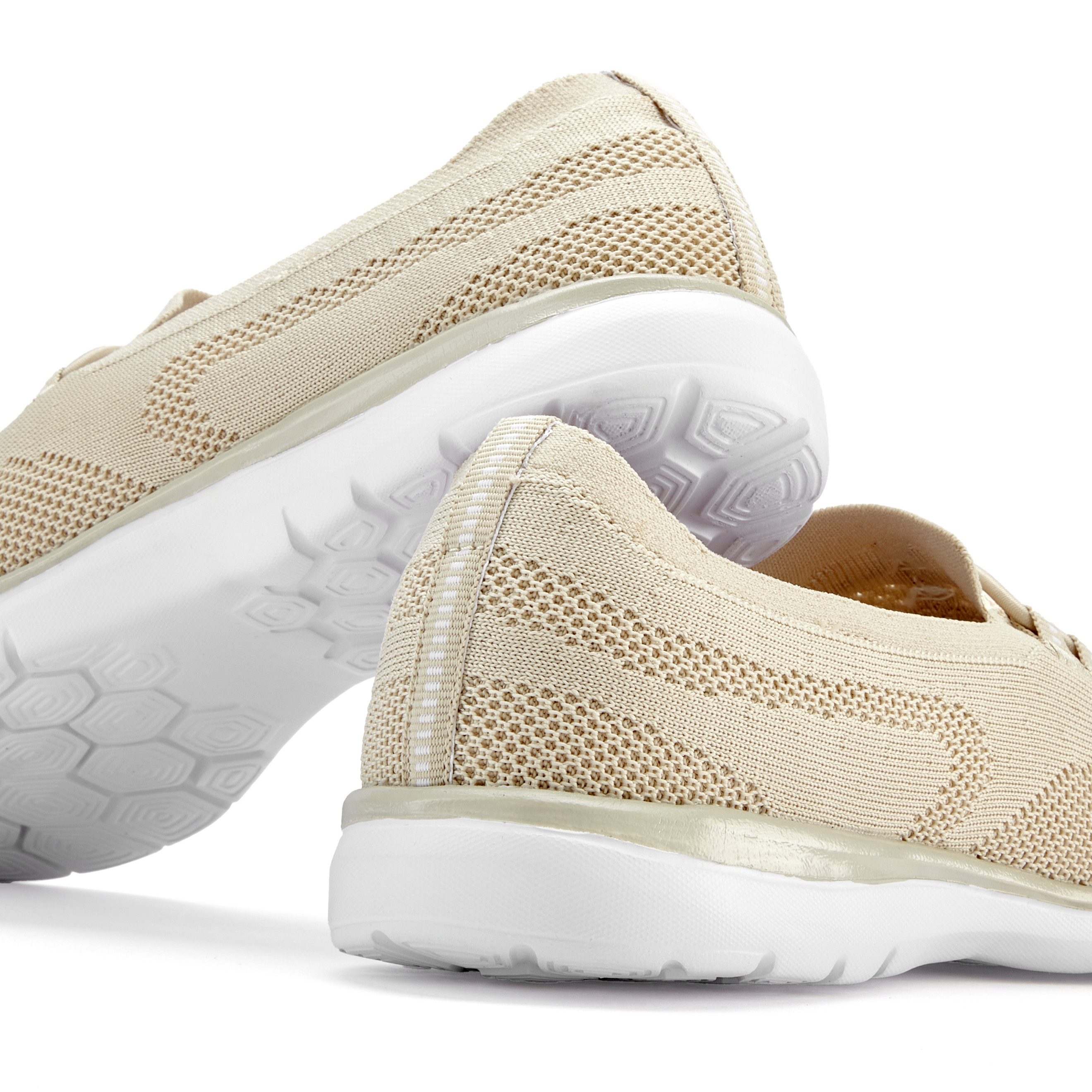 Lascana Sneakers Slipper, halfschoen, licht mesh materiaal om in te stappen met elastische veters vegan