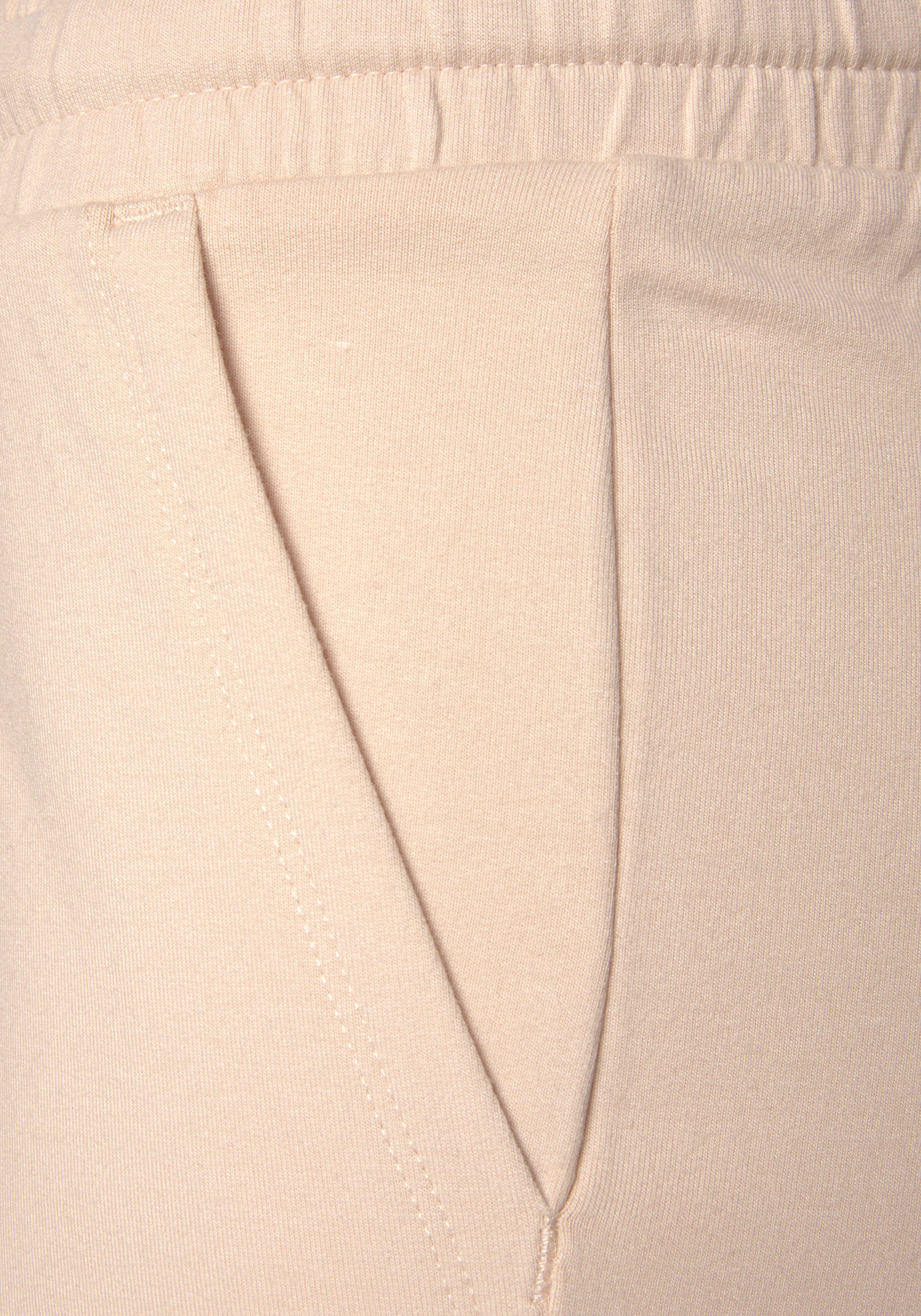 Bench. Loungewear Relaxshorts met opgestikte zakken, loungepak