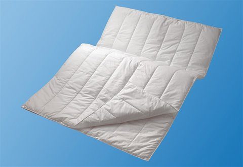 Centa-Star Synthetisch dekbed Aqua Aktiv bijzonder ademend en vochtafvoerend Normaal dekbedden wit