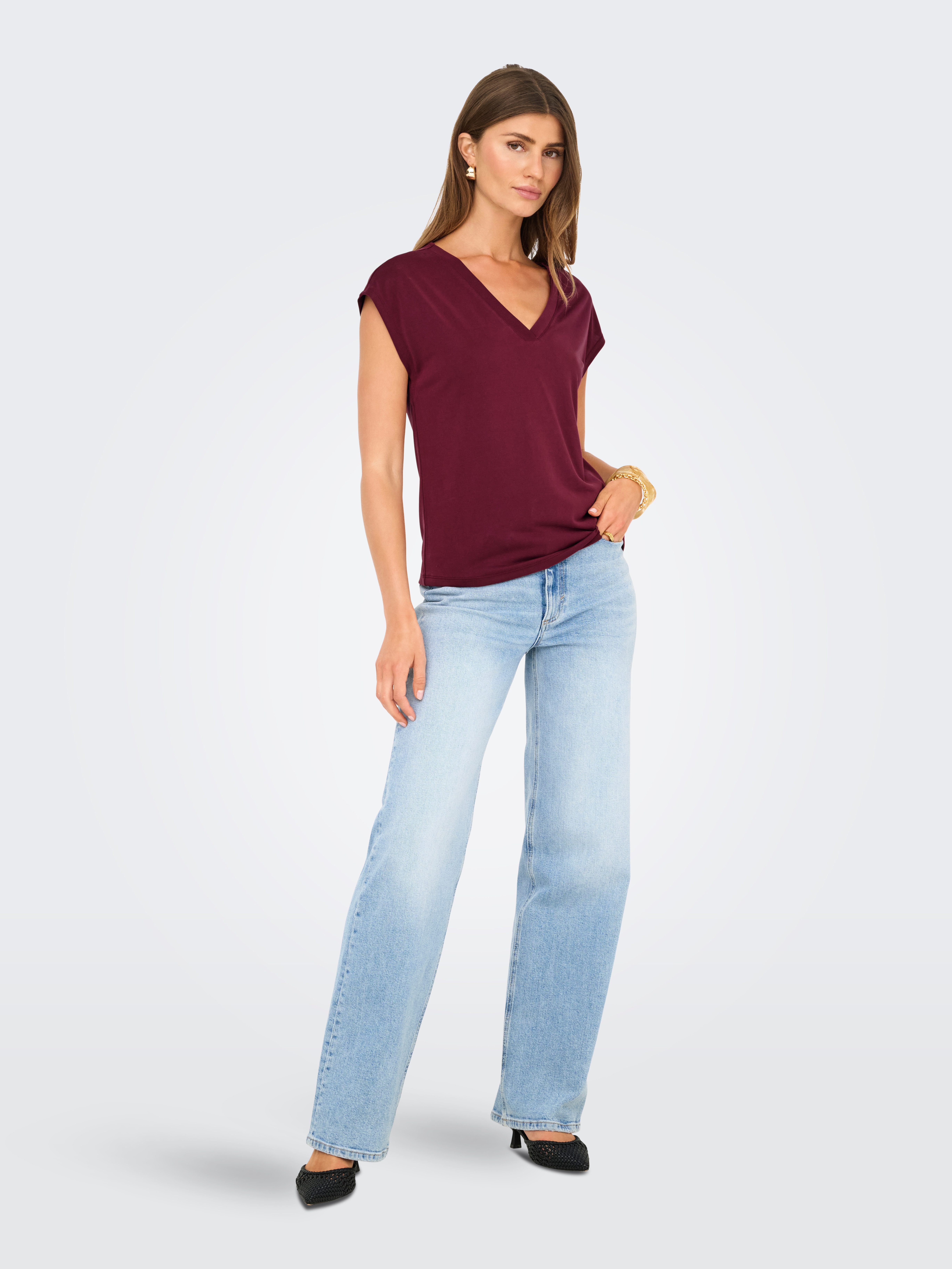 Only Shirt met V-hals ONLFREE S/S MODAL V-NEC TOP BOX JRS NOOS