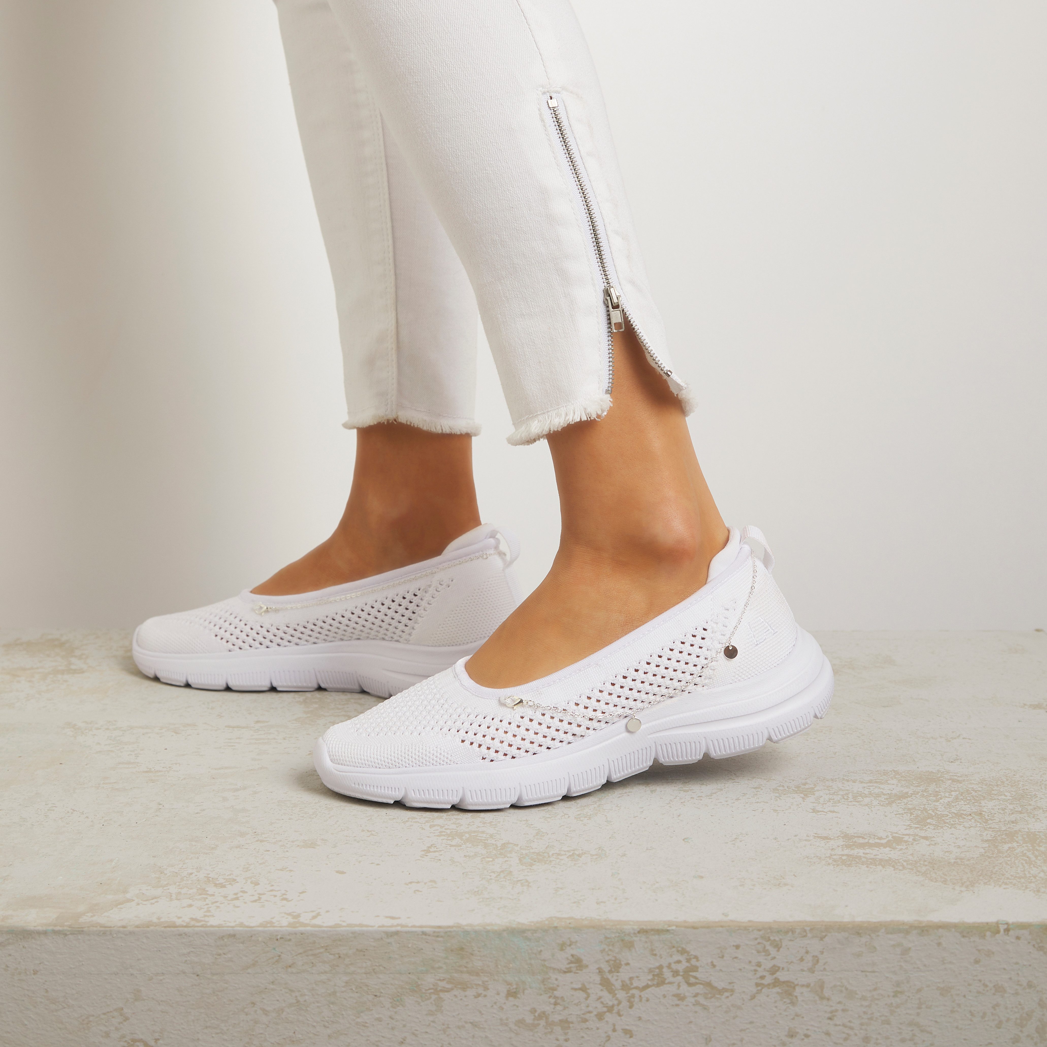 Lascana Sneakers Slip-On sneaker, slipper, ballerina, lage schoen VEGAN