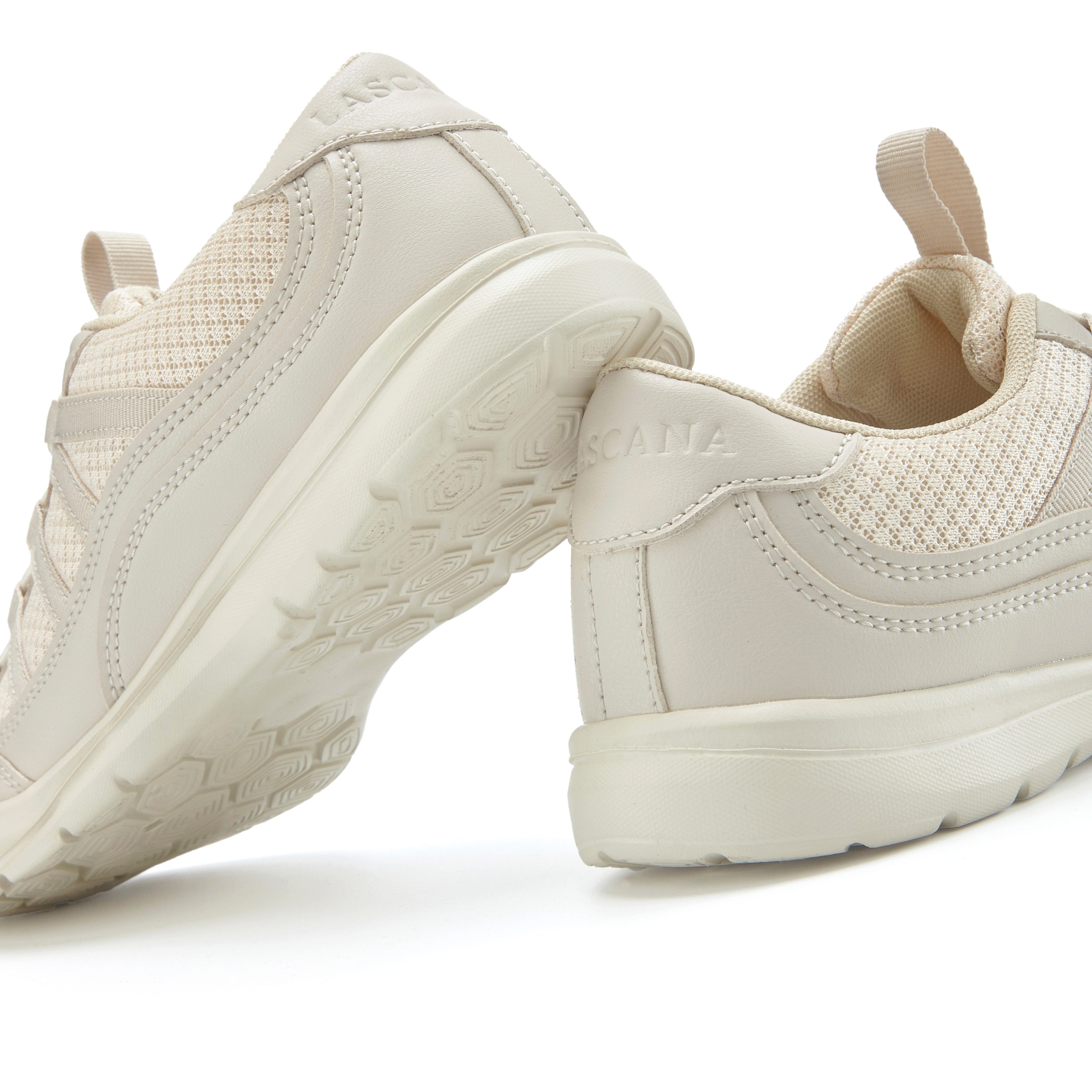 Lascana Sneakers Slip-On vrijetijdsschoen, lage schoen met elastische veters VEGAN