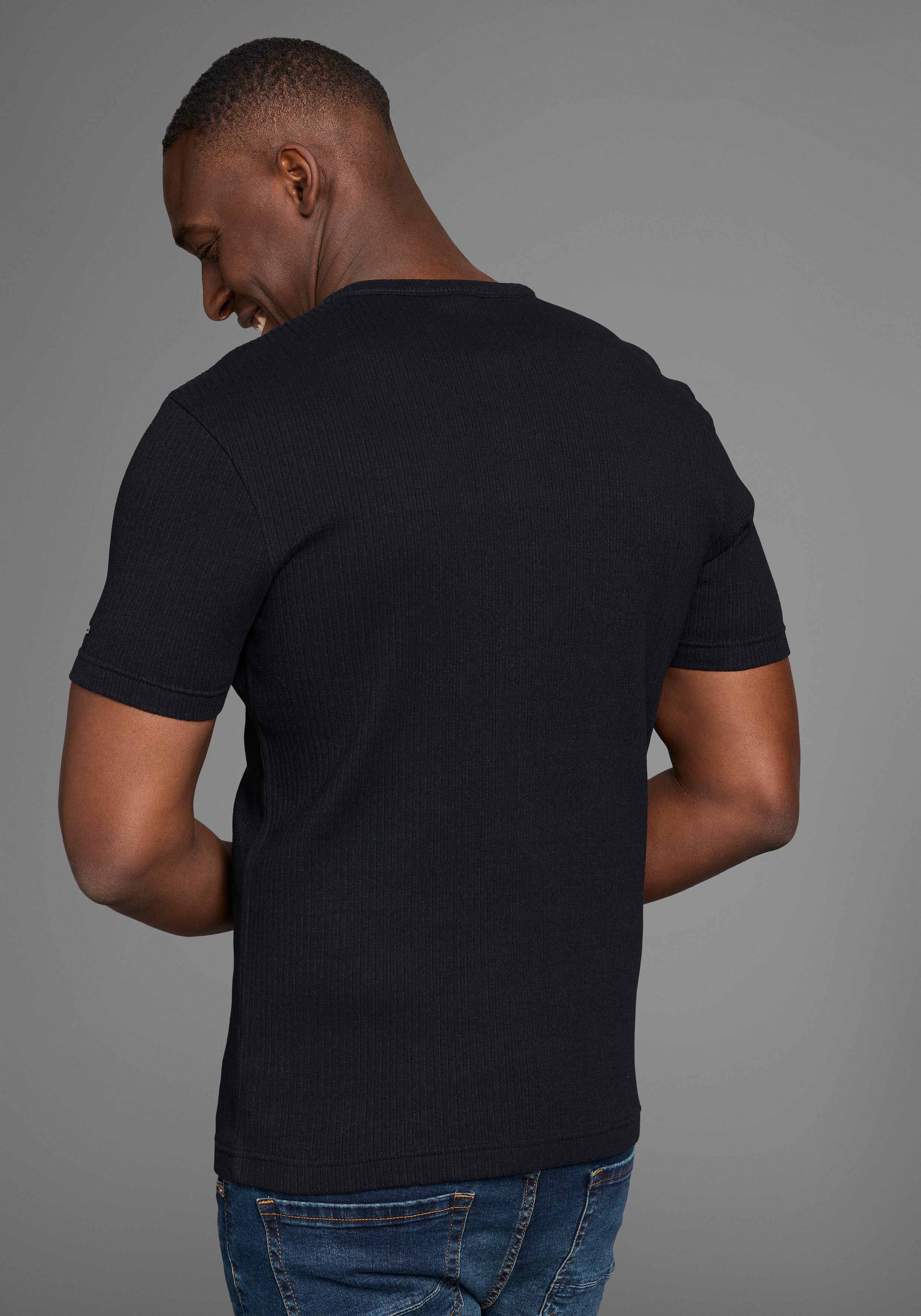 Bruno Banani Henleyshirt in elastische ribkwaliteit