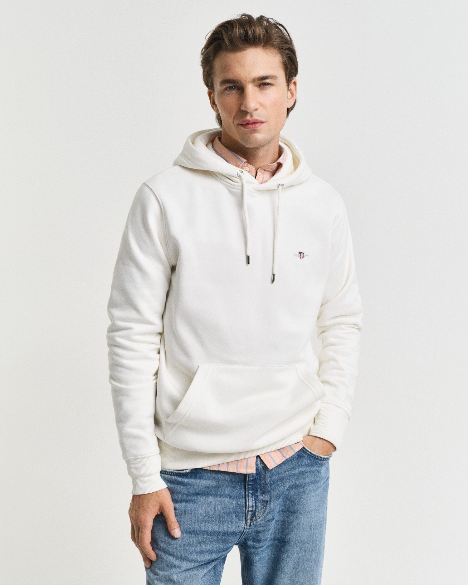 Gant Hoodie REG SHIELD HOODIE met logoborduursel op borsthoogte heren hoodies maat 4XL beige