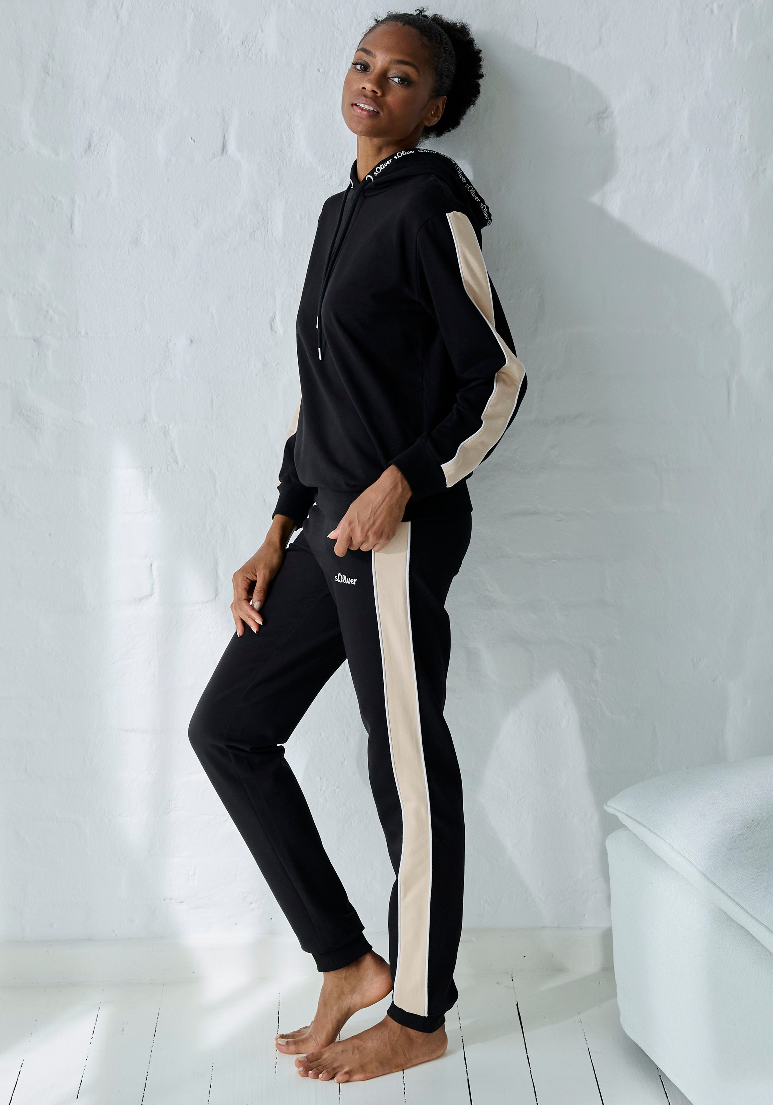 s.Oliver RED LABEL Beachwear Sweatbroek met zijstrepen en piping, loungewear (1-delig)