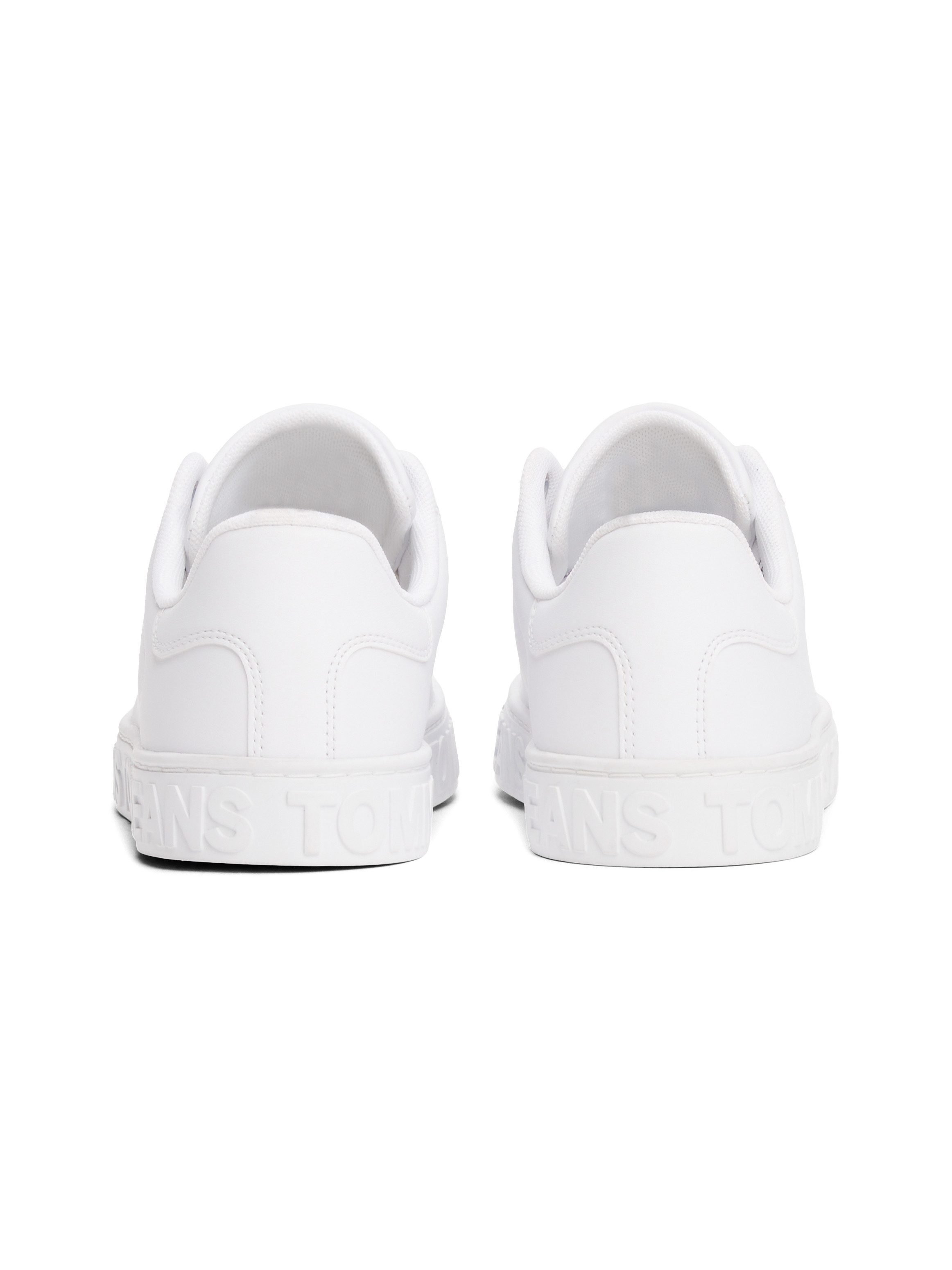 TOMMY JEANS Plateausneakers TJW LOGO OUTSOLE SNEAKER ESS vrijetijdsschoen, lage schoen, veterschoen met zijlogo-vlag