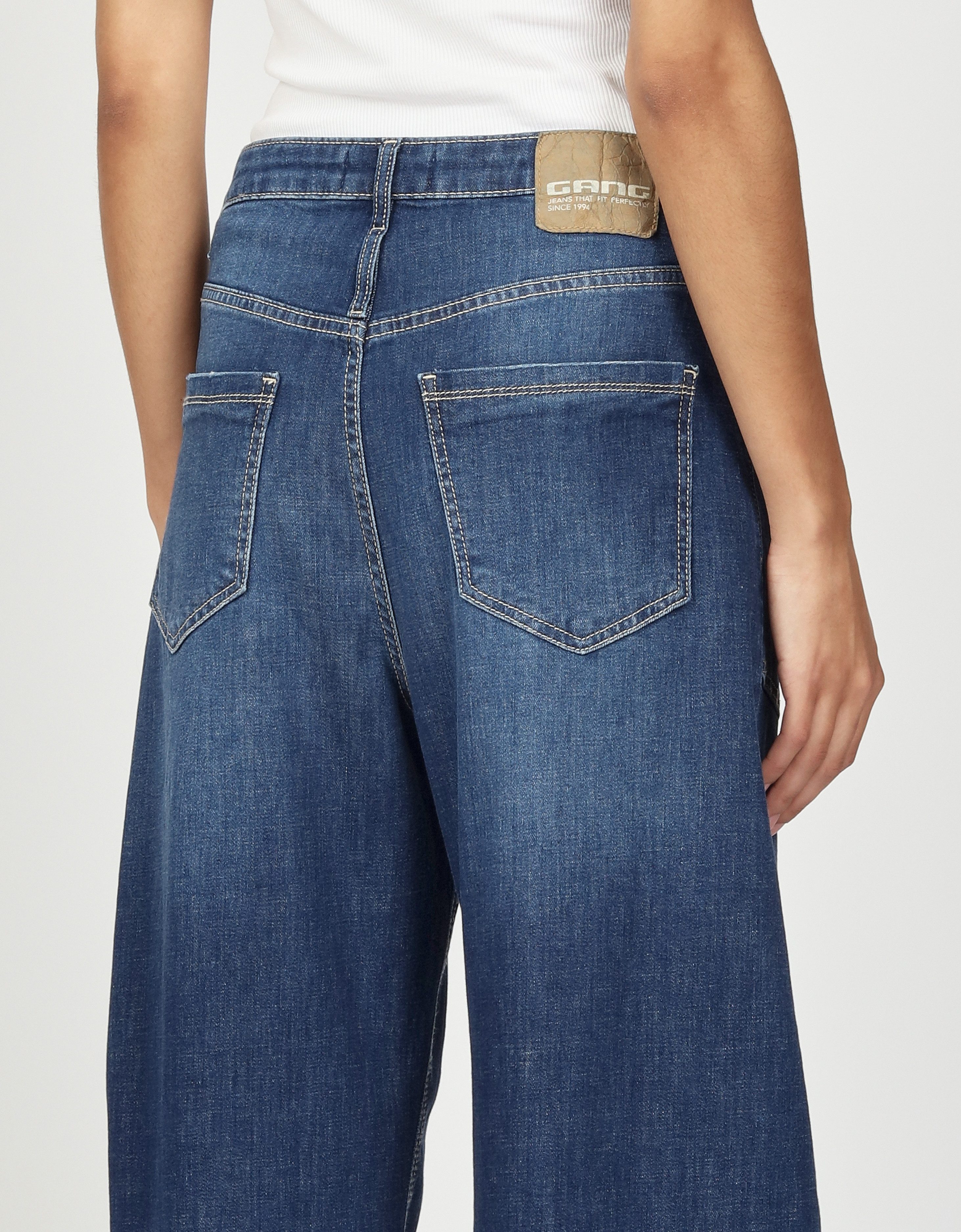 GANG Relax fit jeans 94ODINA met laag geplaatste opgestikte zakken aan de voorkant