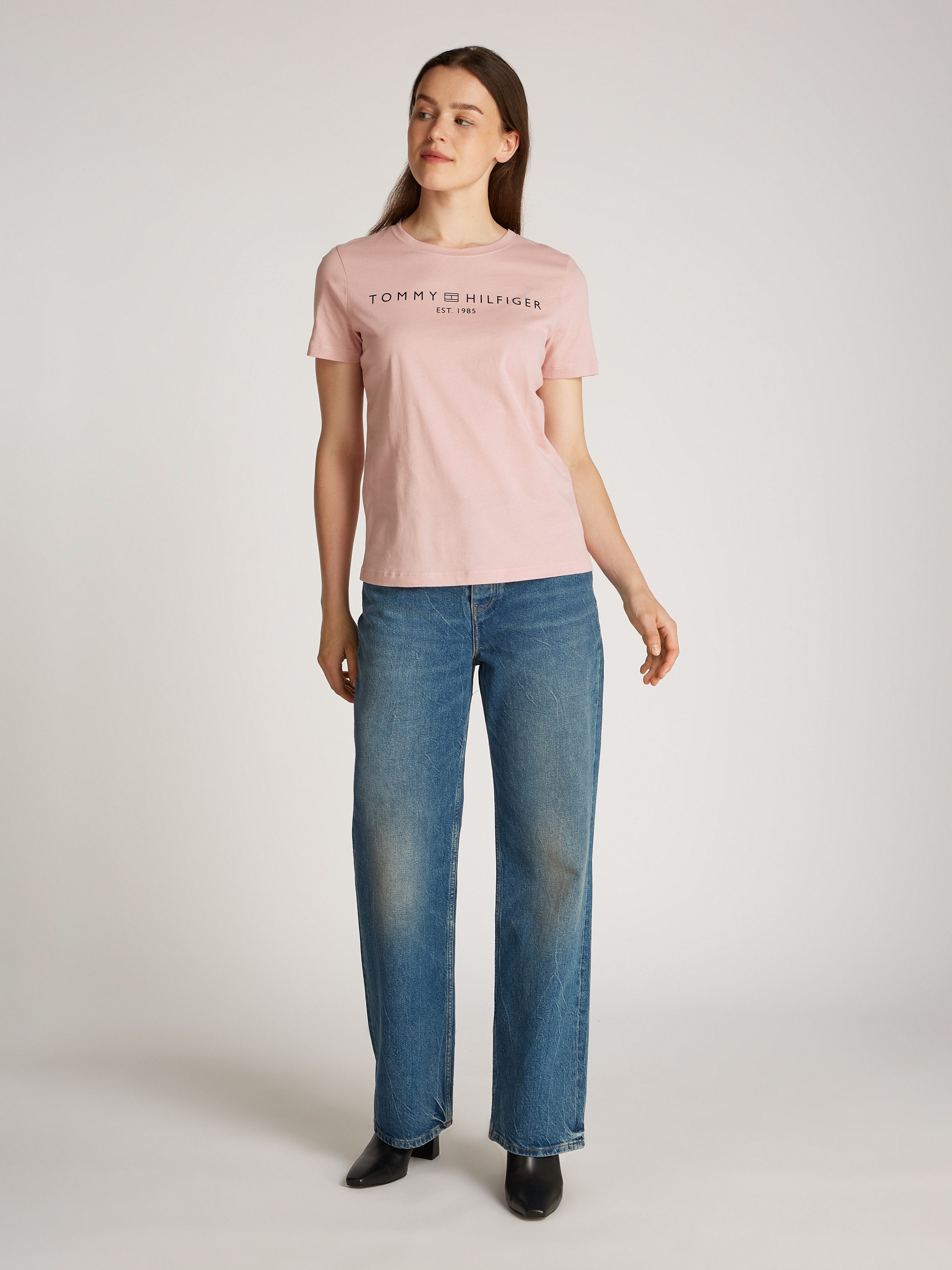 Tommy Hilfiger T-shirt REG CORP LOGO C-NK SS met een logo-opschrift