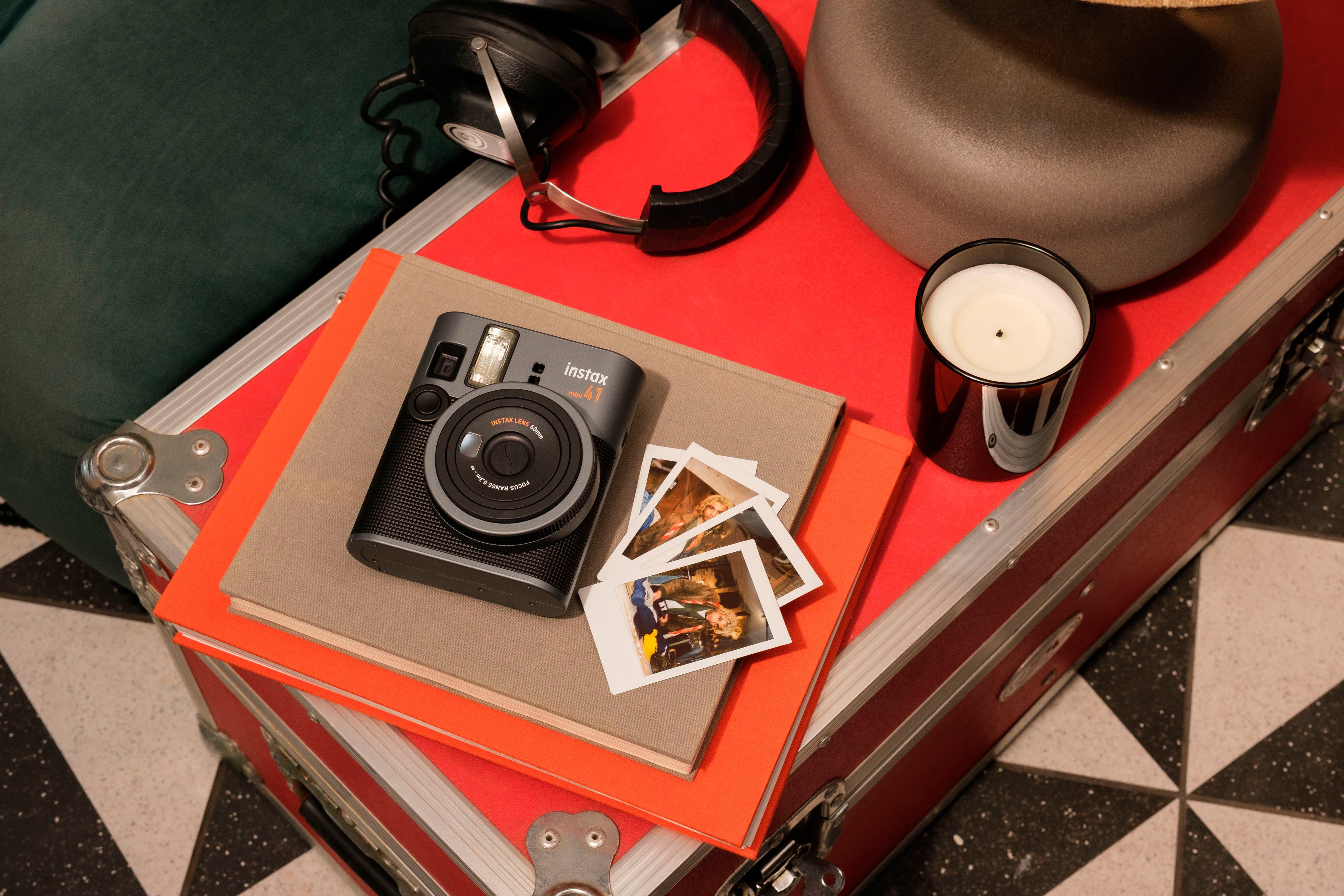 FUJIFILM Instant camera Instax mini 41