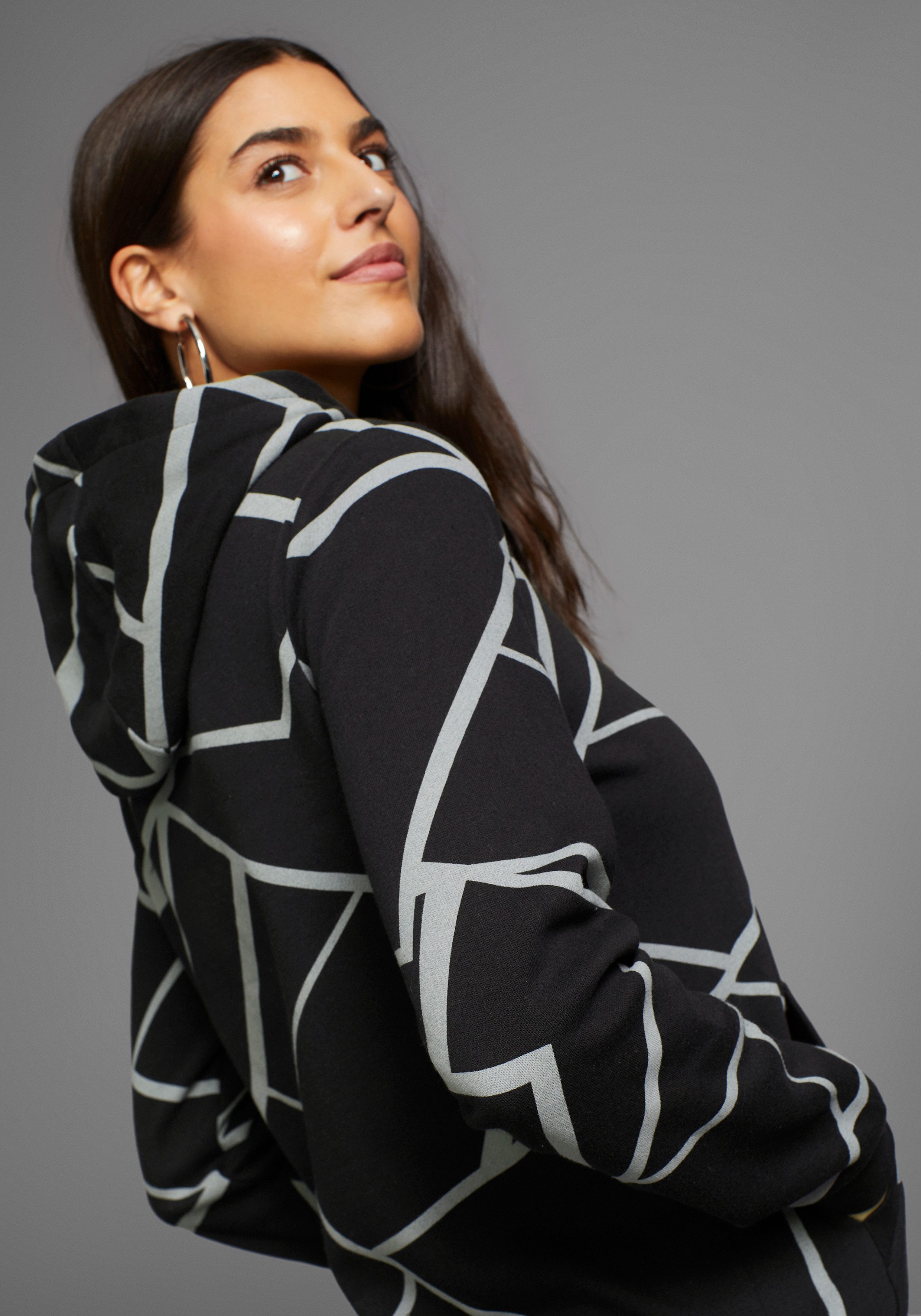 Laura Scott Hoodie met moderne print all-over nieuwe collectie