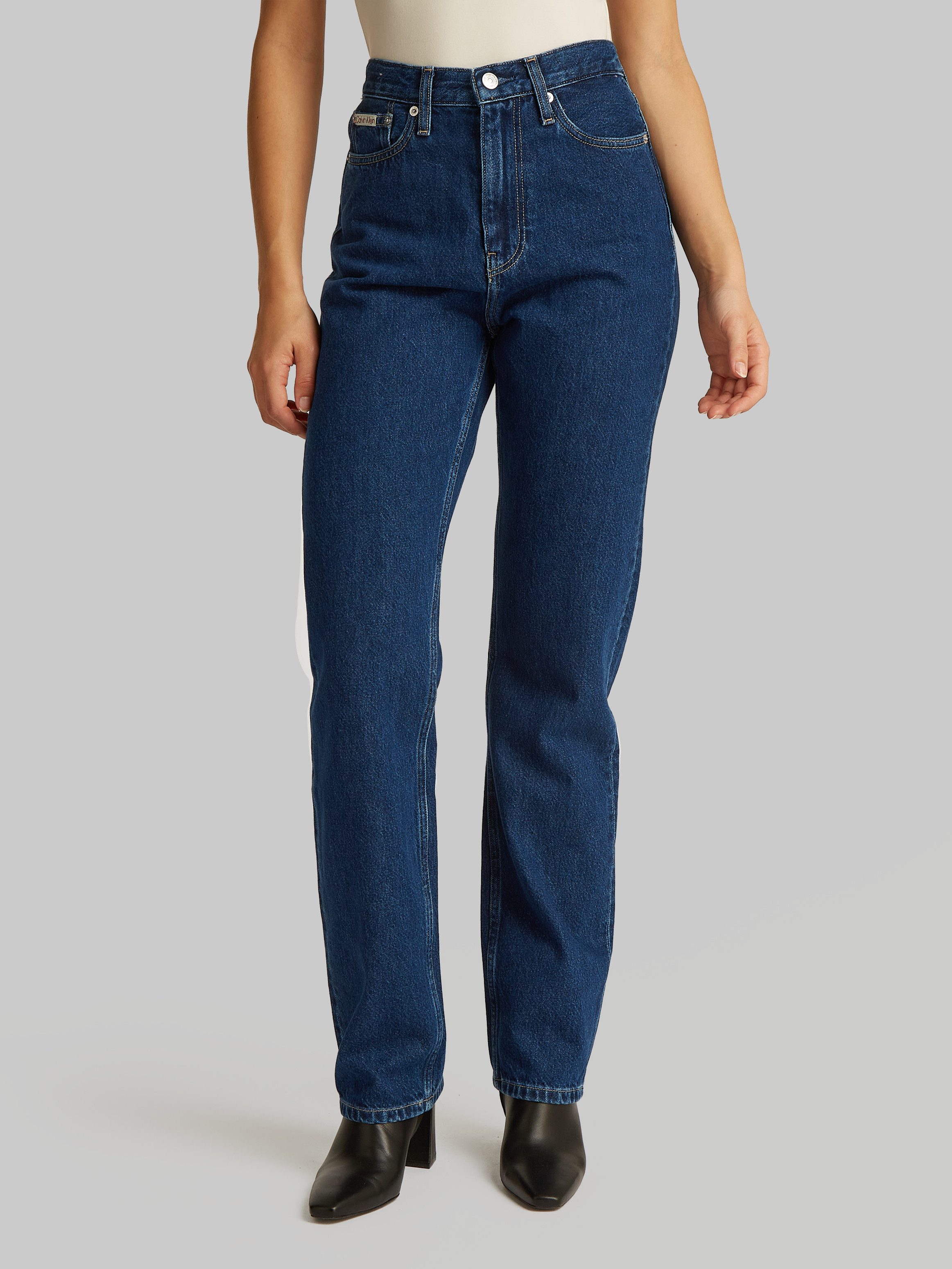 Calvin Klein Mom jeans HIGH RISE STRAIGHT lichte stone wash-look, met muntzakje