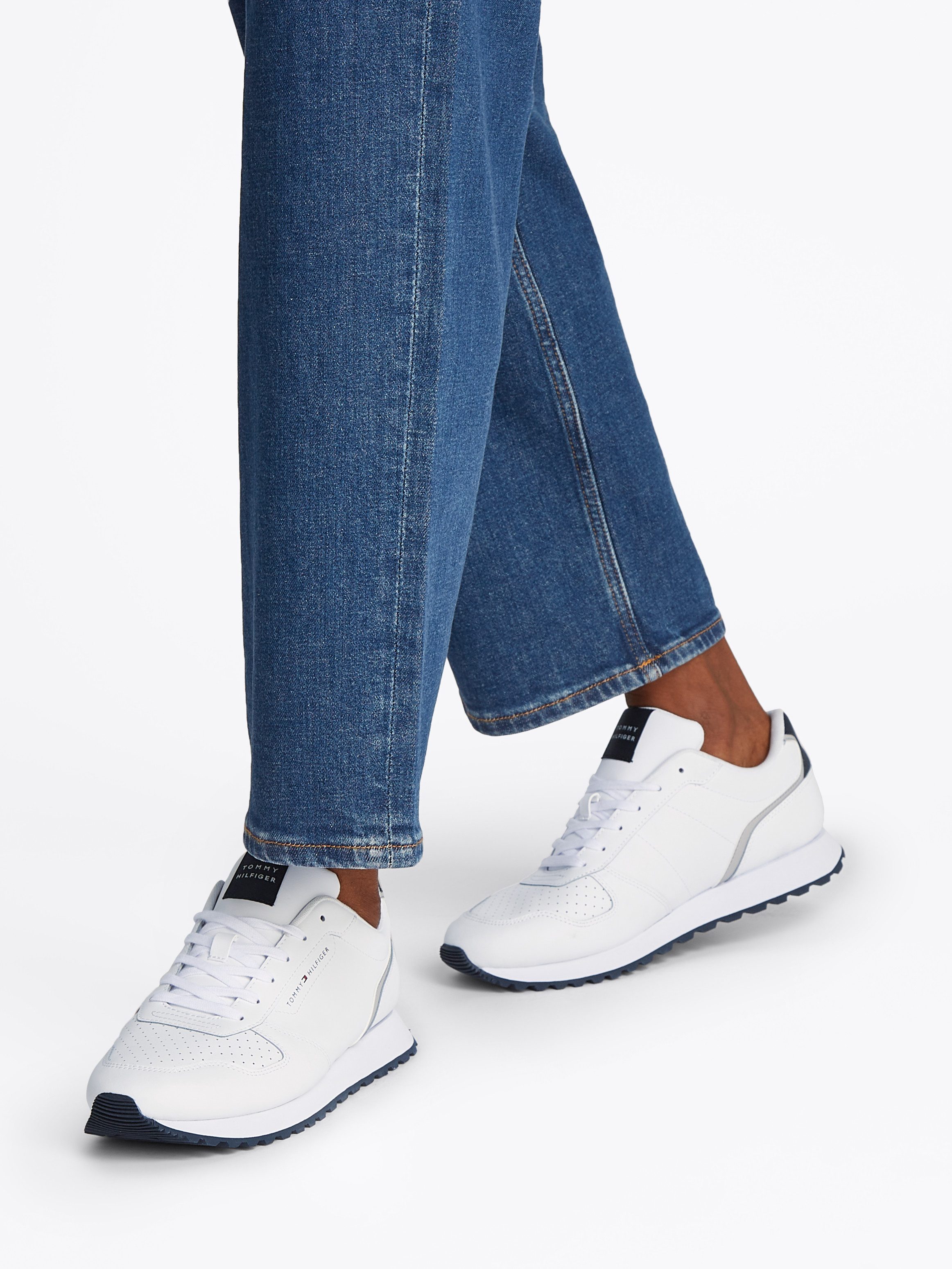 Tommy Hilfiger Plateausneakers NEW RUNNER EVA MIX LTH FLAG , vrijetijdsschoen, lage schoen, veterschoen met logo-opdruk