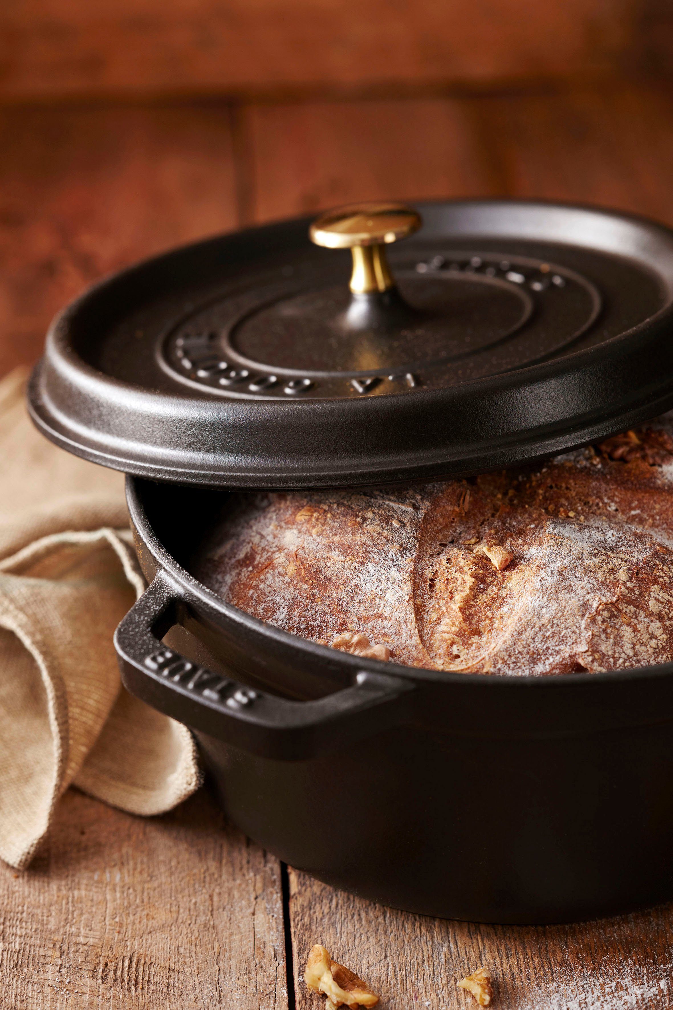 Staub Braadpan Cocotte robust, duurzaam, perfecte hitteverdeling, aroma-regendeksel (1-delig)