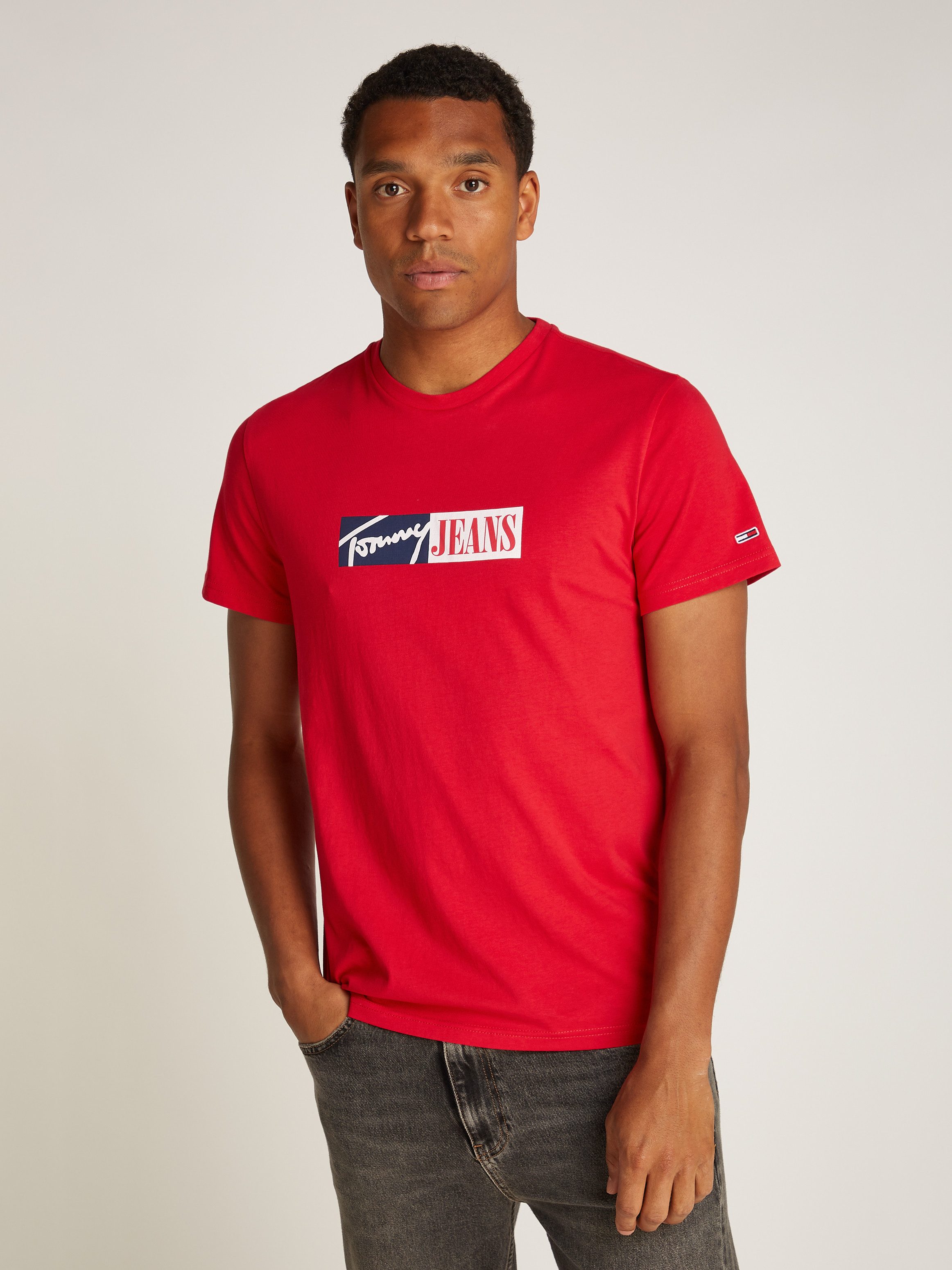 Tommy Jeans Plus Shirt met ronde hals TJM SLIM ENTRY GRAPHIC TEE EXT in grote maten, met logo-borduursel op de mouw heren ronde hals maat XXXL rood