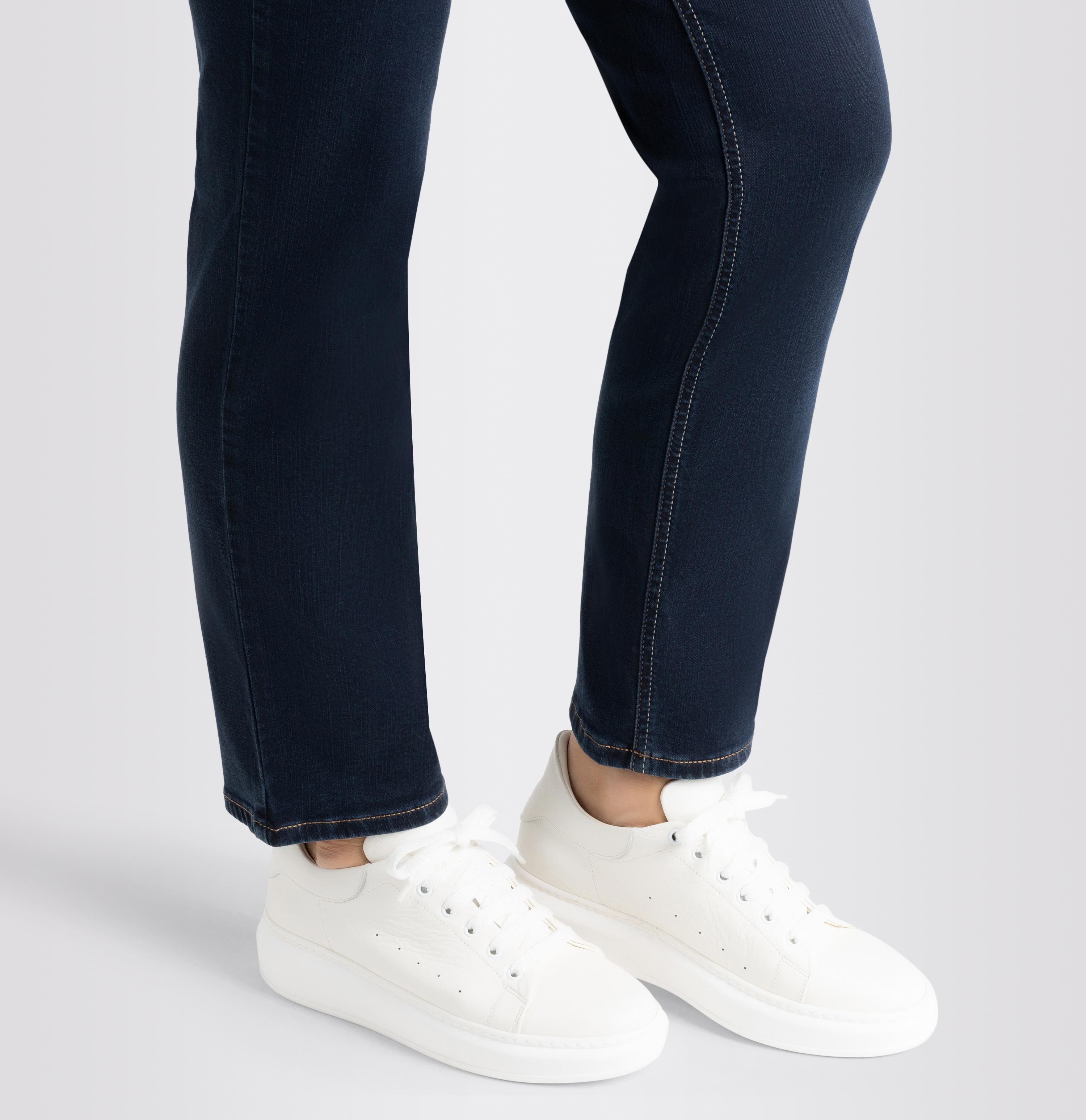 MAC Stretch jeans Melanie Recht model