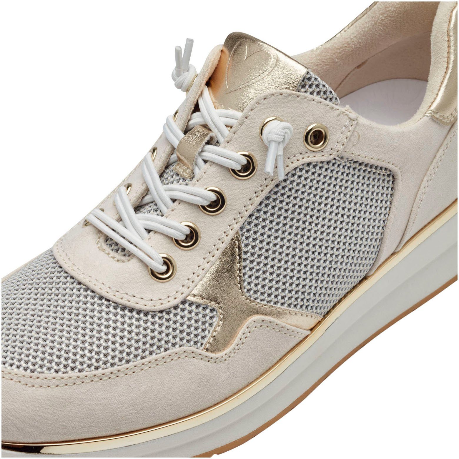 Marco Tozzi Slip-on sneakers Wedge sneaker, veterschoen, slipper met glanzende details