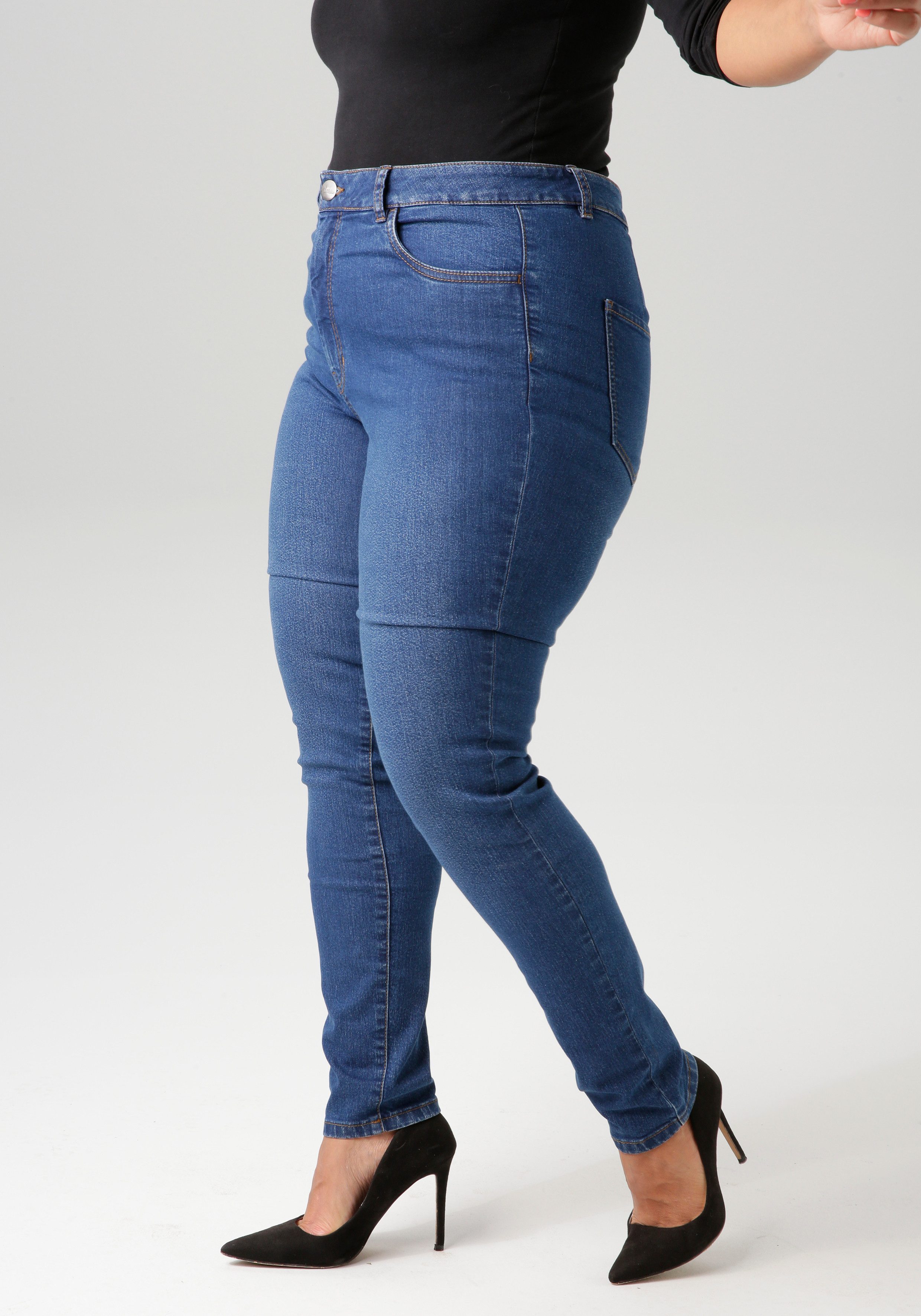 Aniston PLUS Skinny fit jeans regular taille - in subtiele used-wassing - nieuwe kollectie