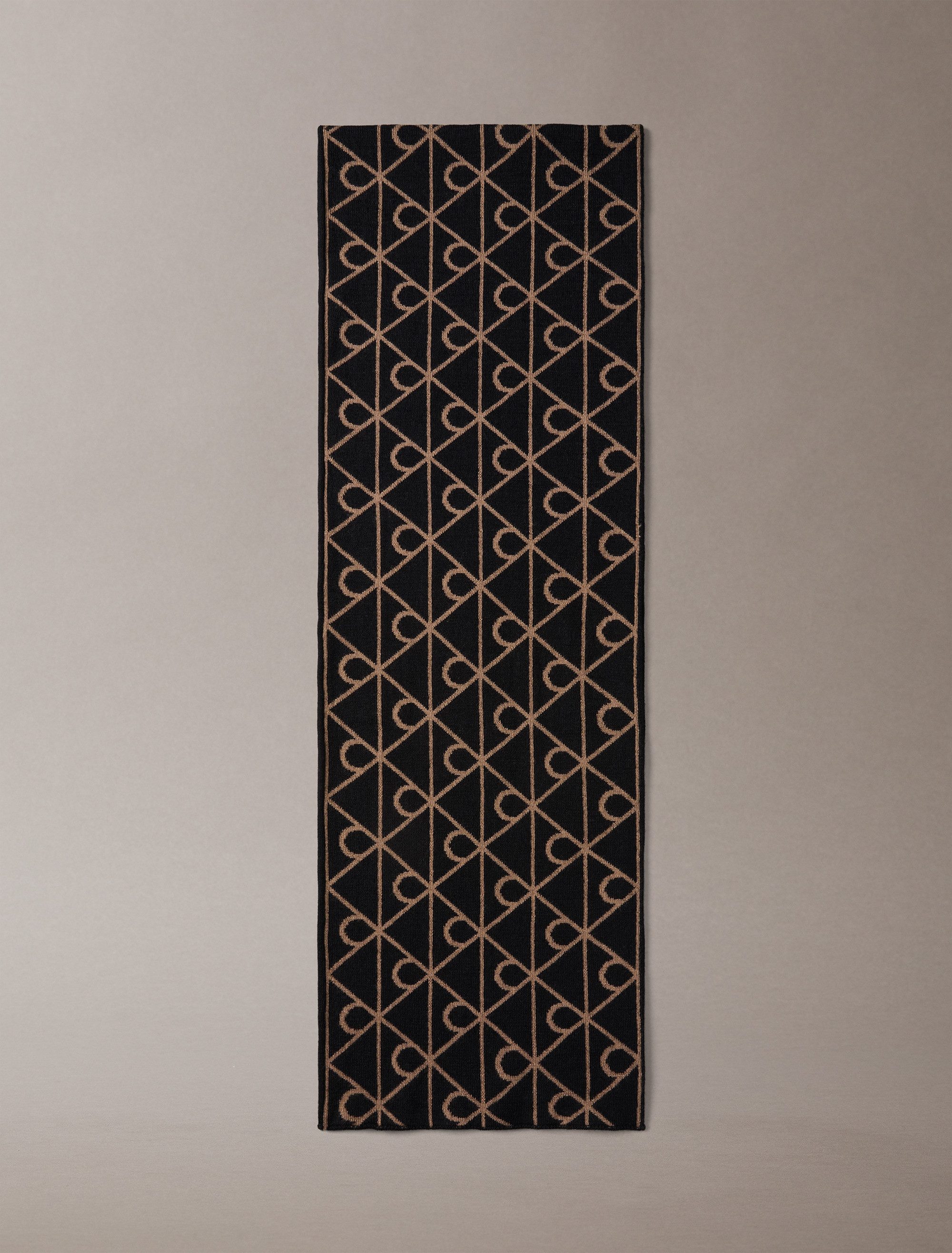 Calvin Klein Modieus sjaaltje EMBLEM ?REVERSIBLE WOOL HW SCARF