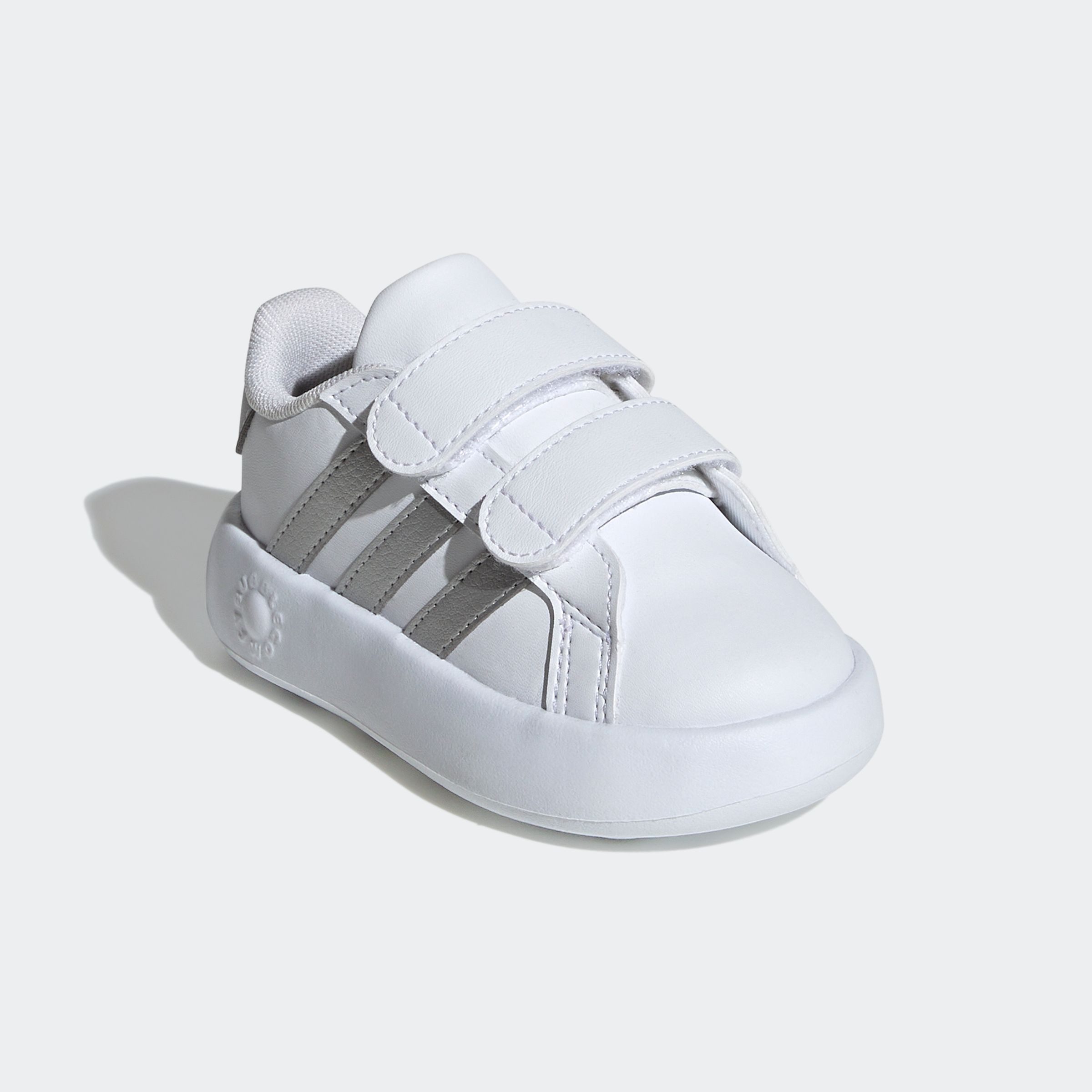 adidas Sportswear Klittenbandschoenen GRAND COURT 2.0 KIDS Design geïnspireerd op de adidas Superstar, voor kinderen