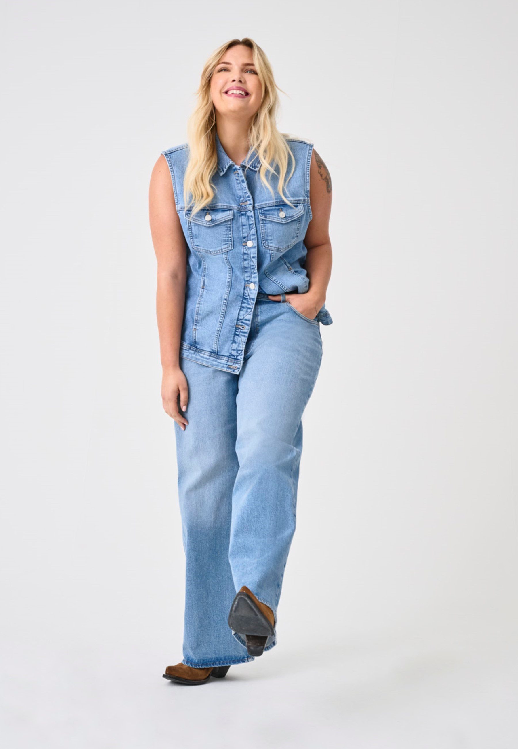 ONLY CARMAKOMA High-waist jeans CARJUICY HW WIDE LEG REA365