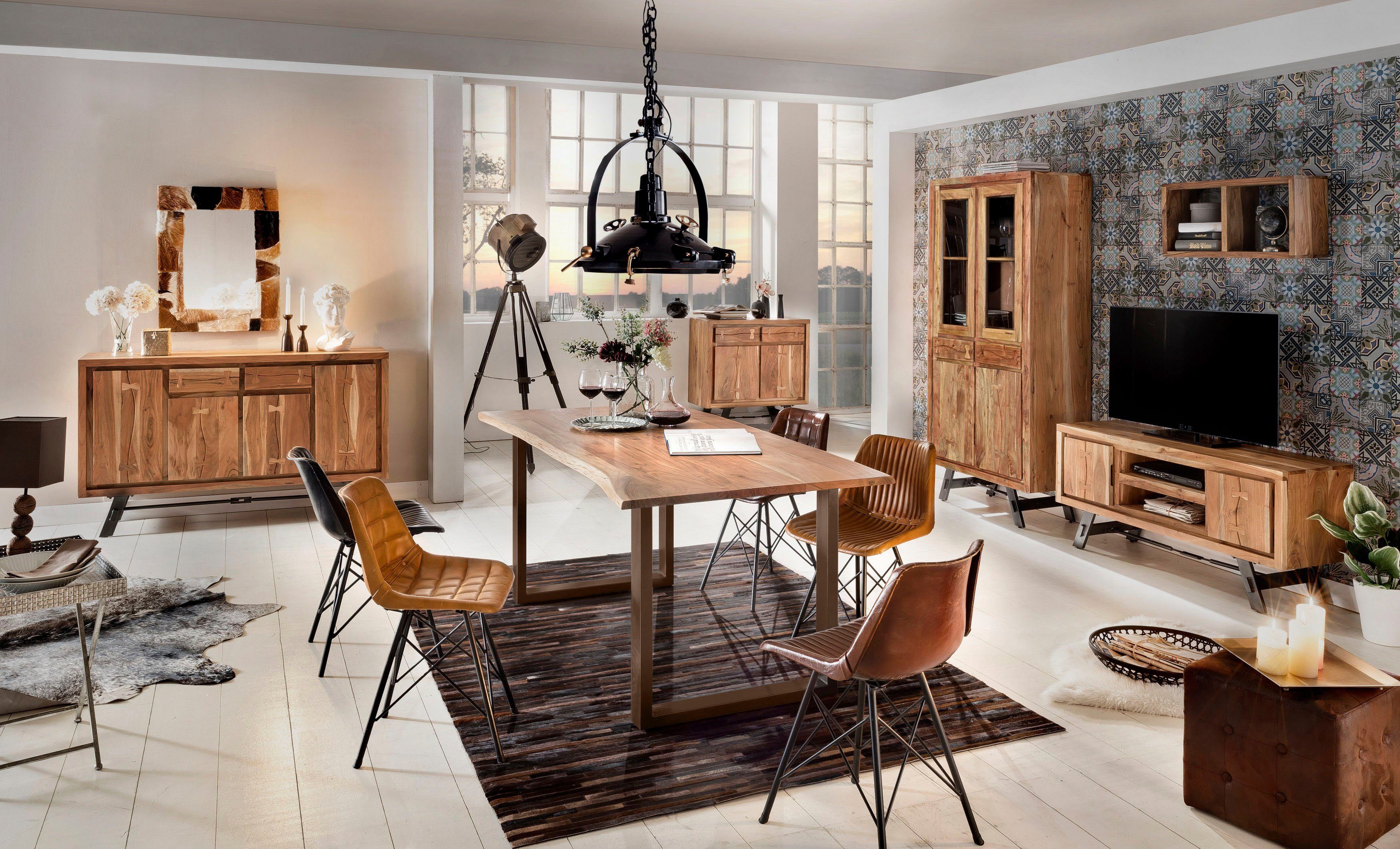 SIT Tafel met hout met boomrand alsof gegroeid