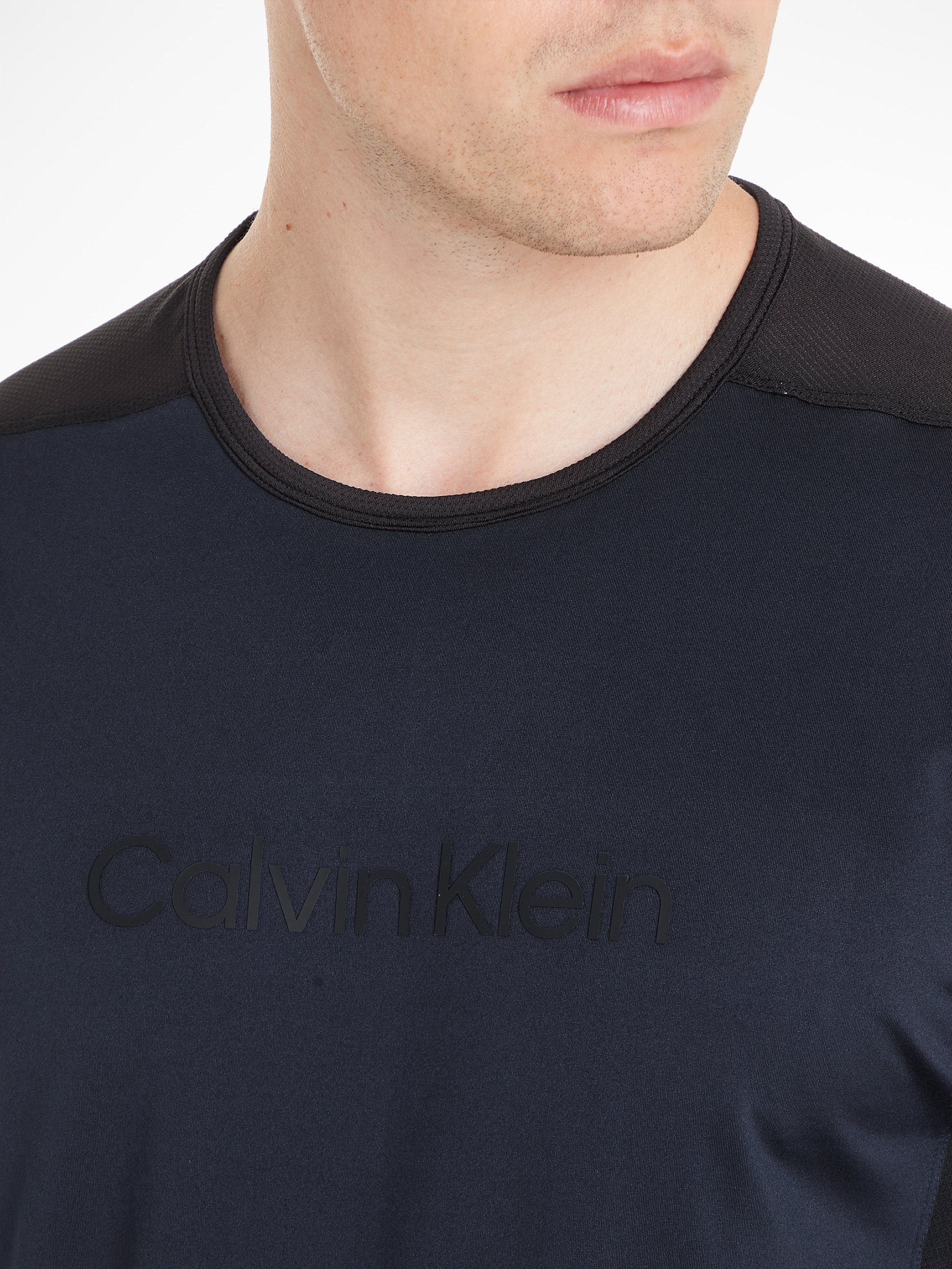 Calvin Klein Performance Shirt met korte mouwen met een ronde hals