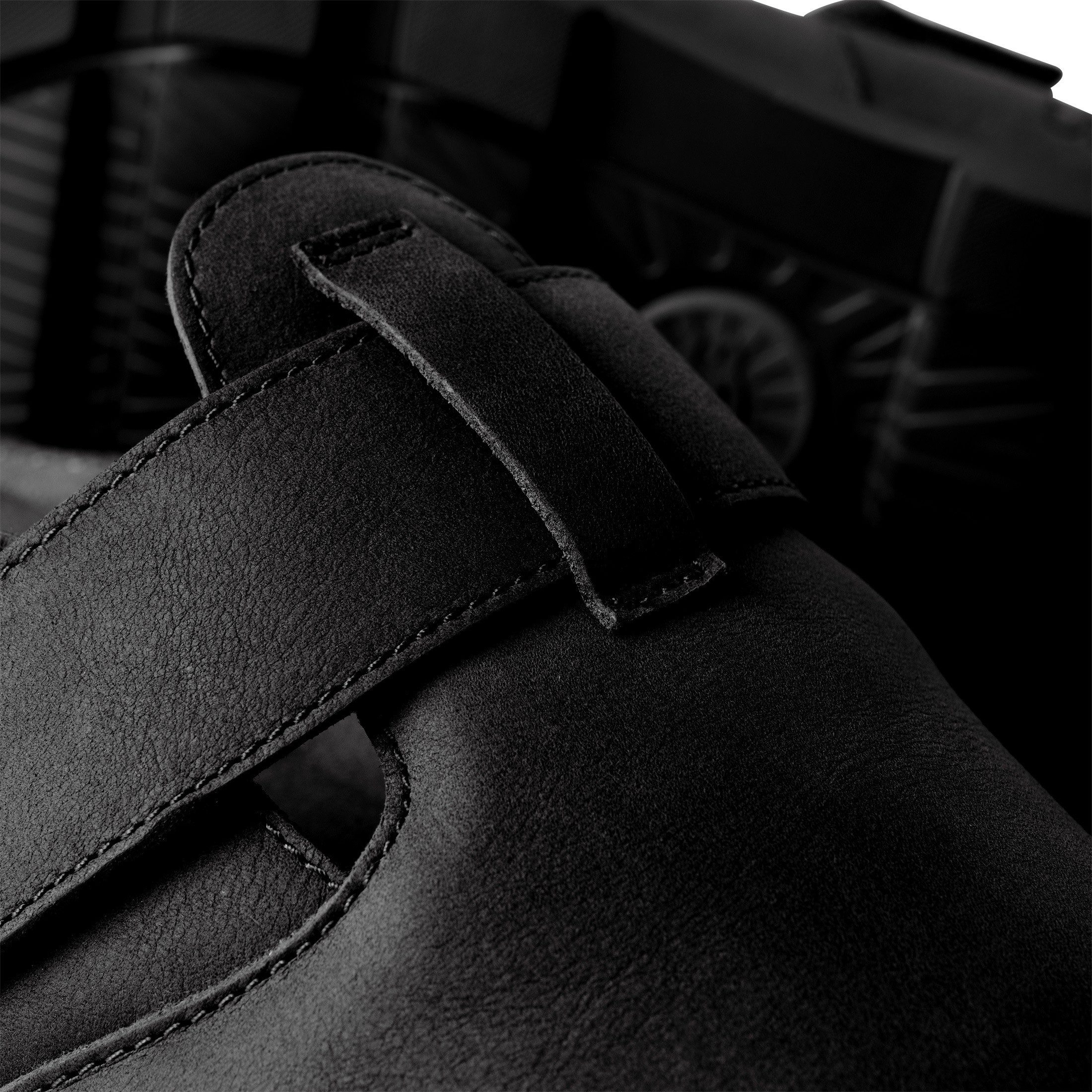 UGG Clogs SOLANO CLOG , flats, mules met leren binnenzool