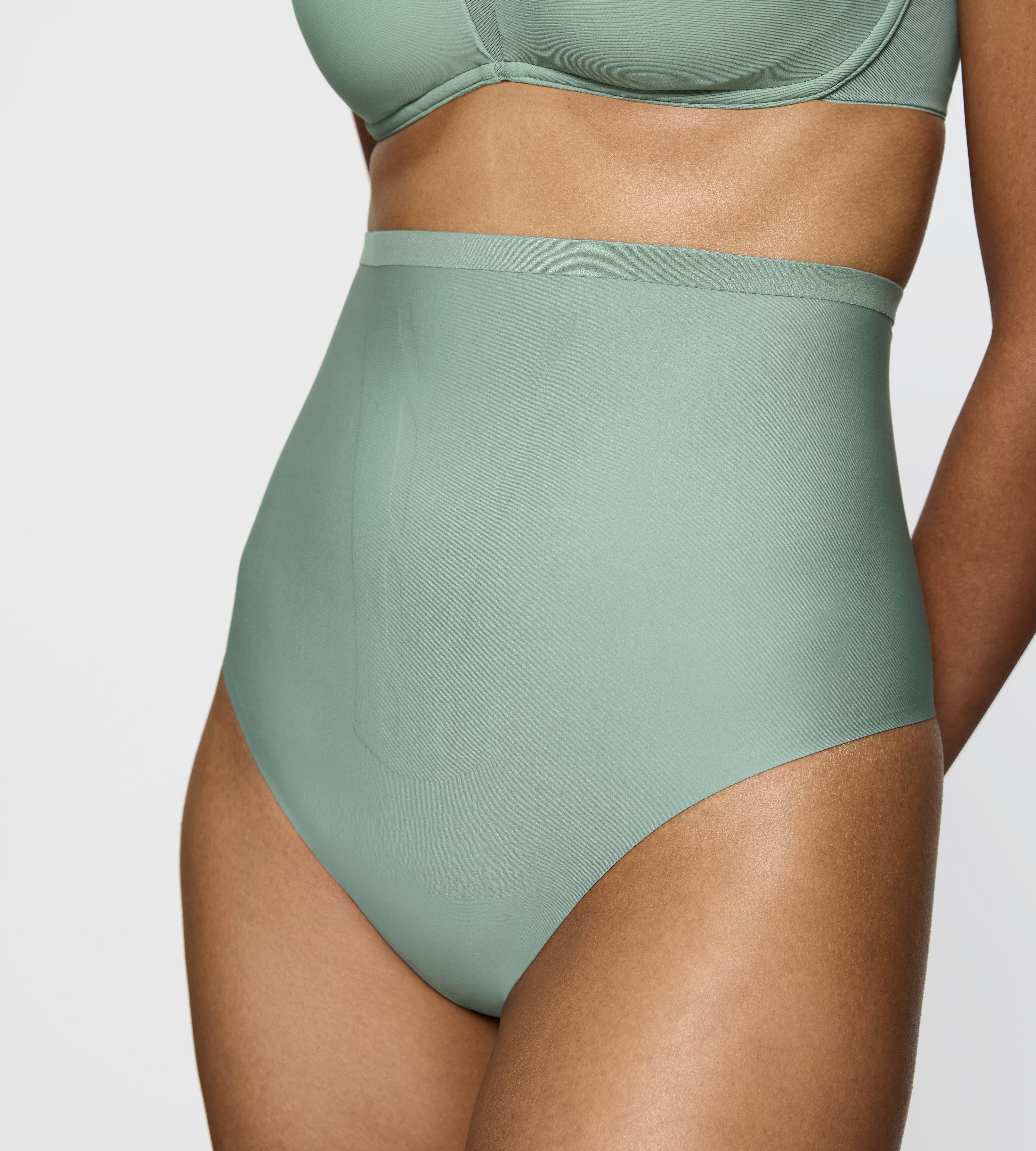 Triumph Shapingslip Shape Smart Highwaist String dames slips maat M groen
