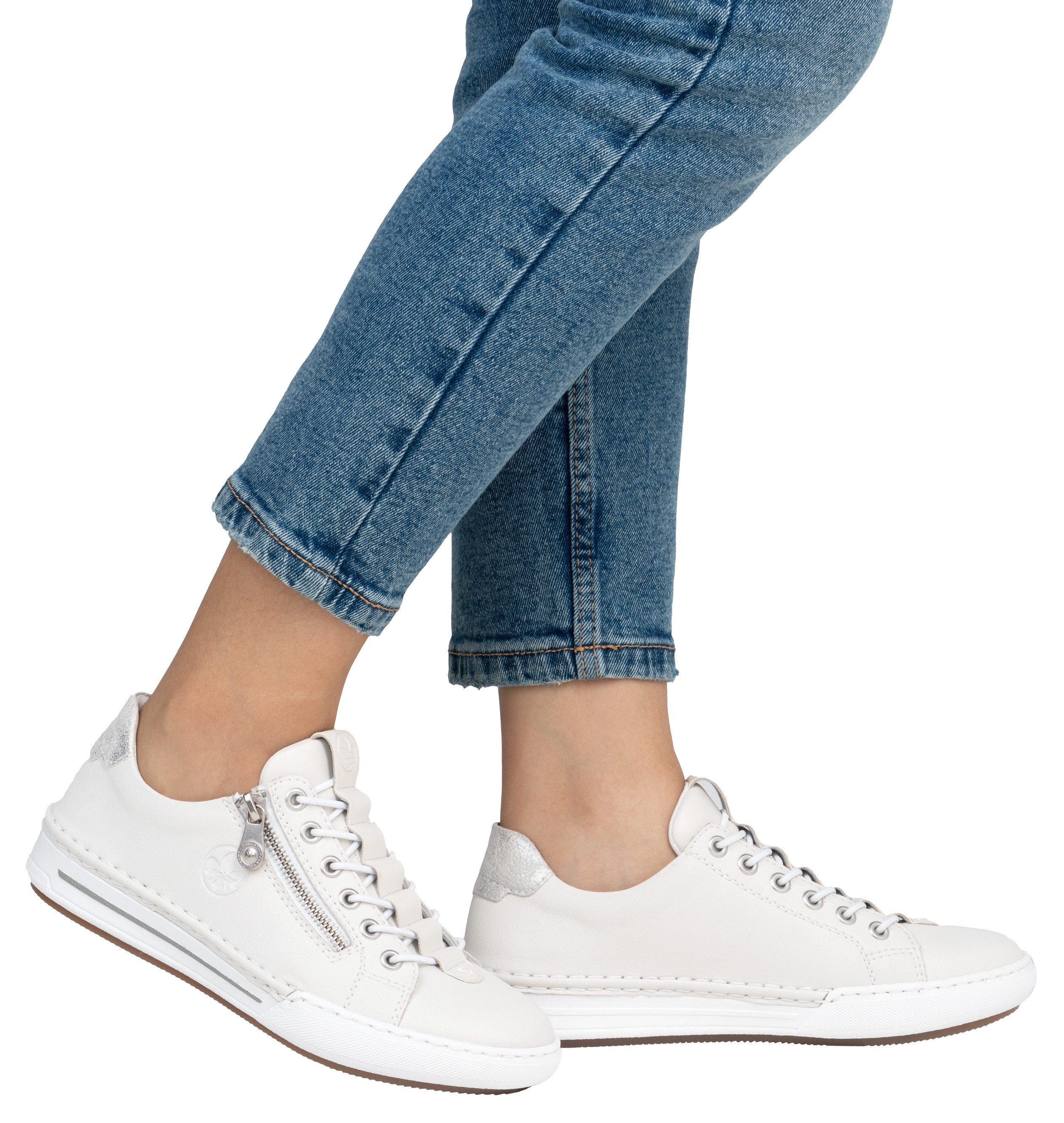 Rieker Slip-on sneakers , slippers, instapschoen, lage schoen, vrijetijdsschoen in smalle vorm