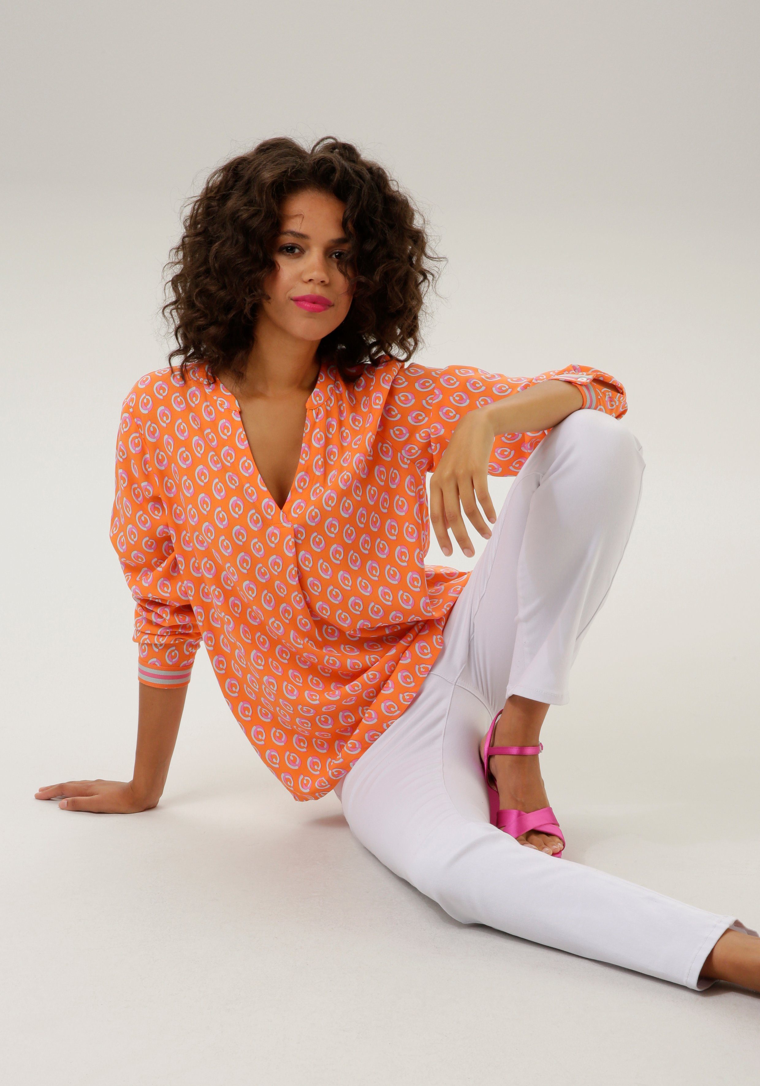 Aniston CASUAL Blouse zonder sluiting met opvallende, grafische print