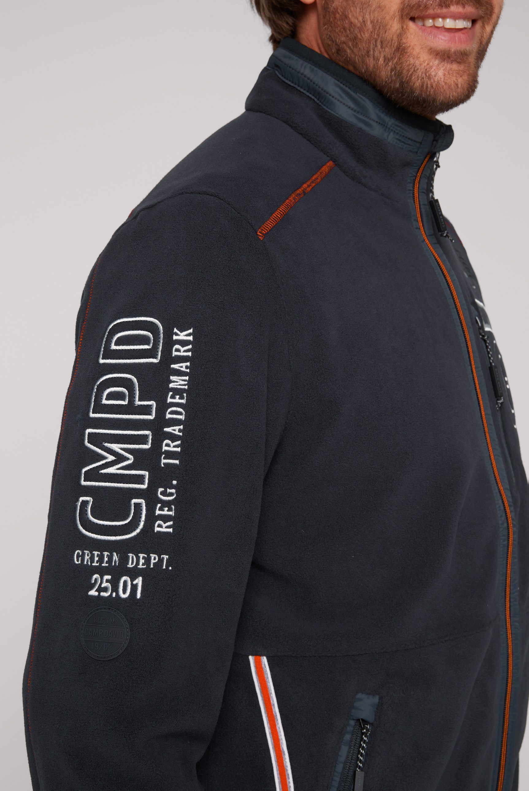 CAMP DAVID Fleecetrui met logoborduursels