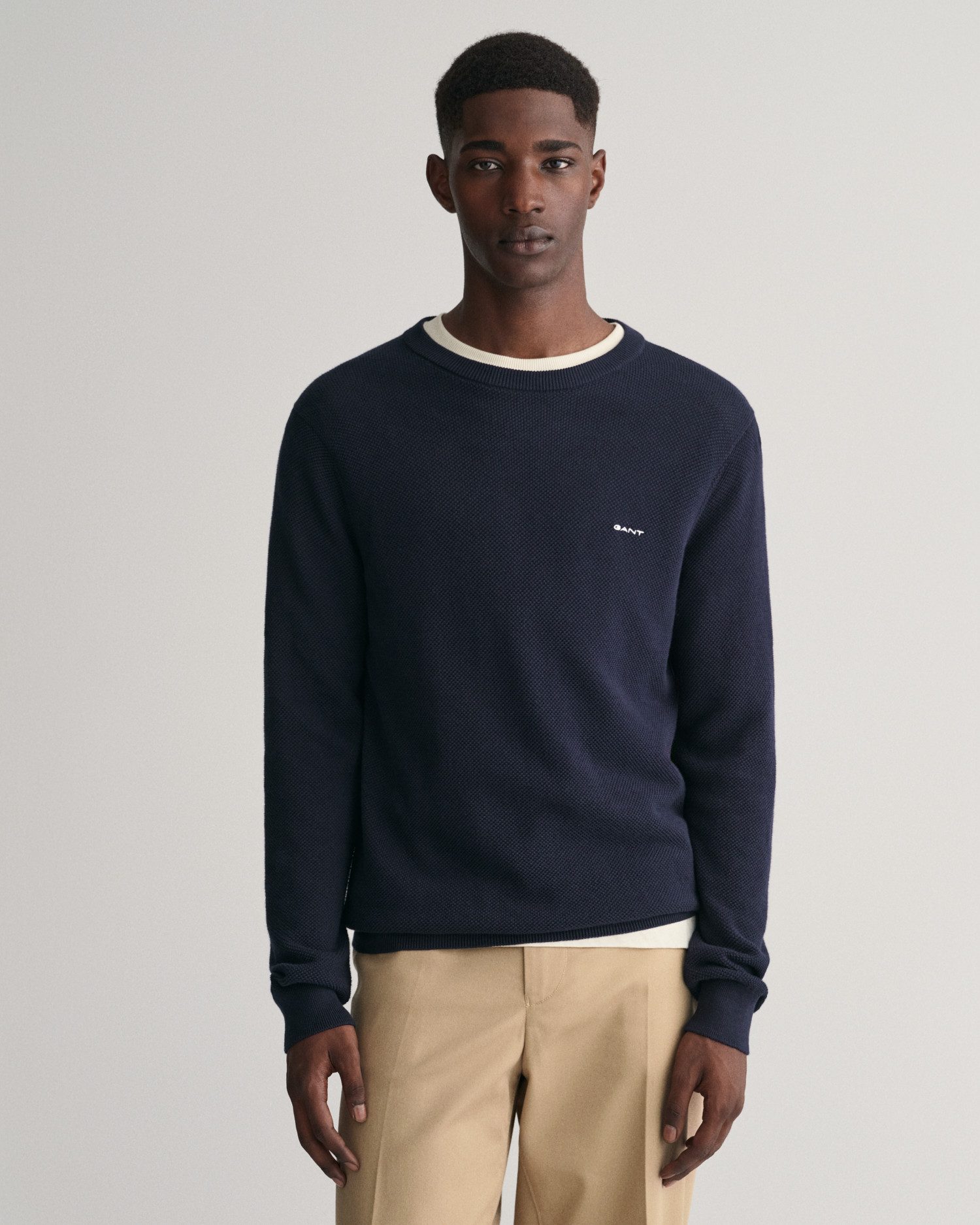 Gant Trui met ronde hals COTTON PIQUE C-NECK met logoborduursel op borsthoogte