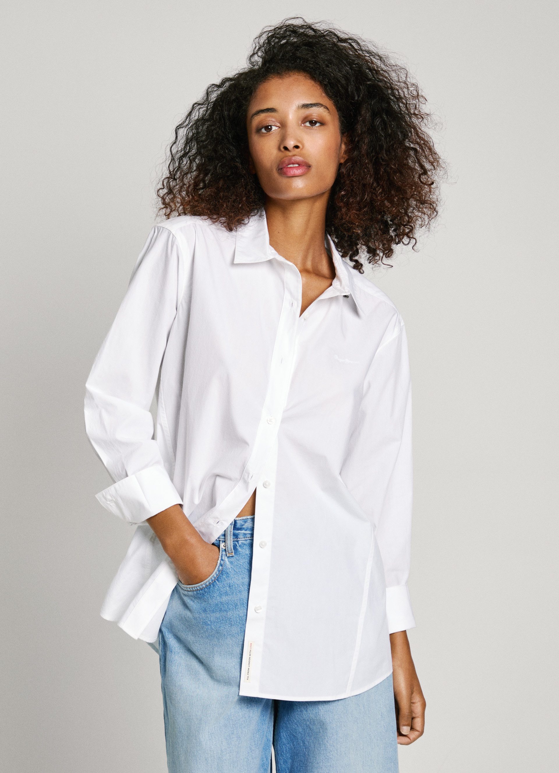 Pepe Jeans Overhemdblouse met ton-in-ton logo-borduursel op de borst