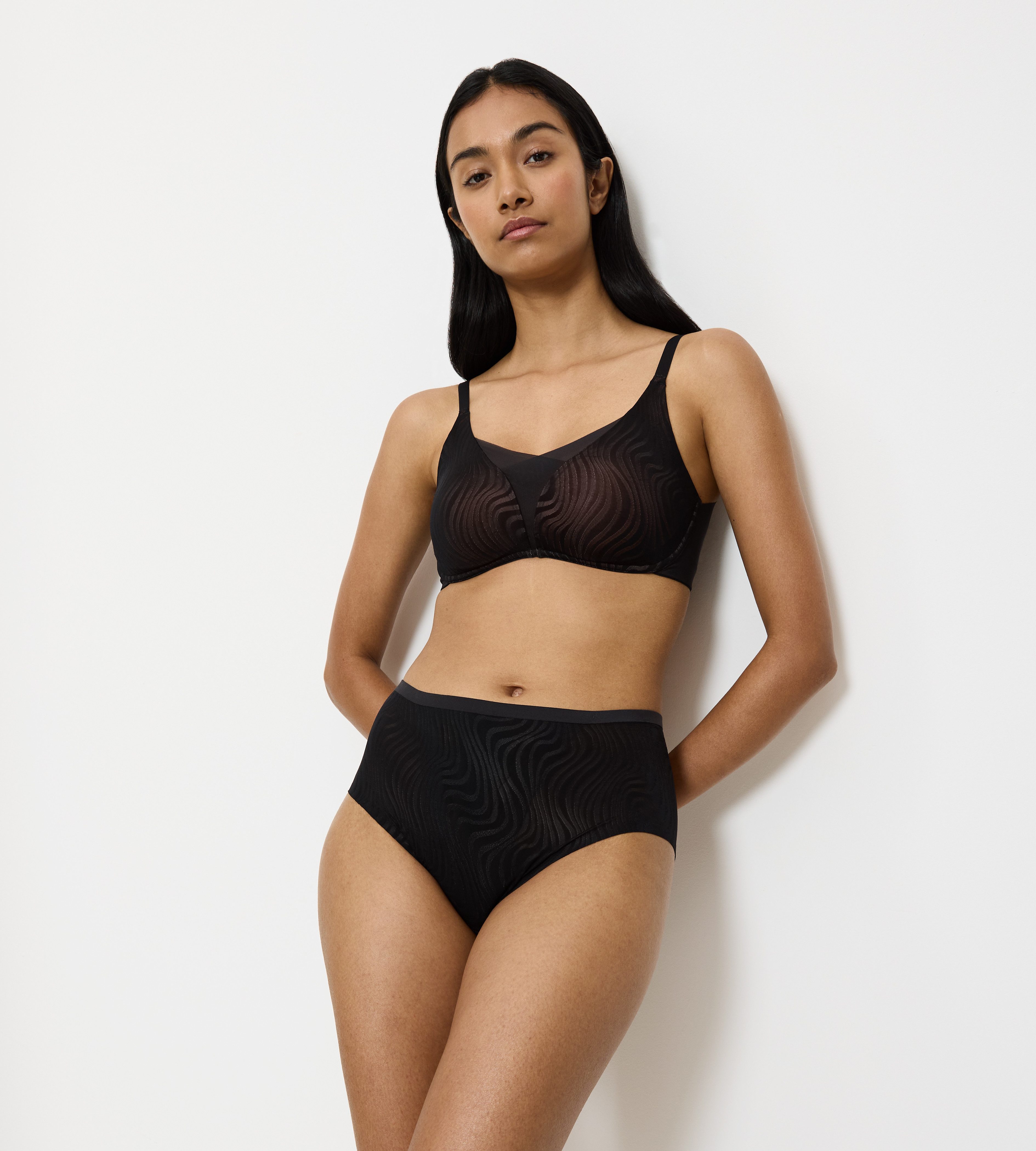 Triumph Beugelloze-bh Shape Smart Ellipse P gladmakend en flatterend