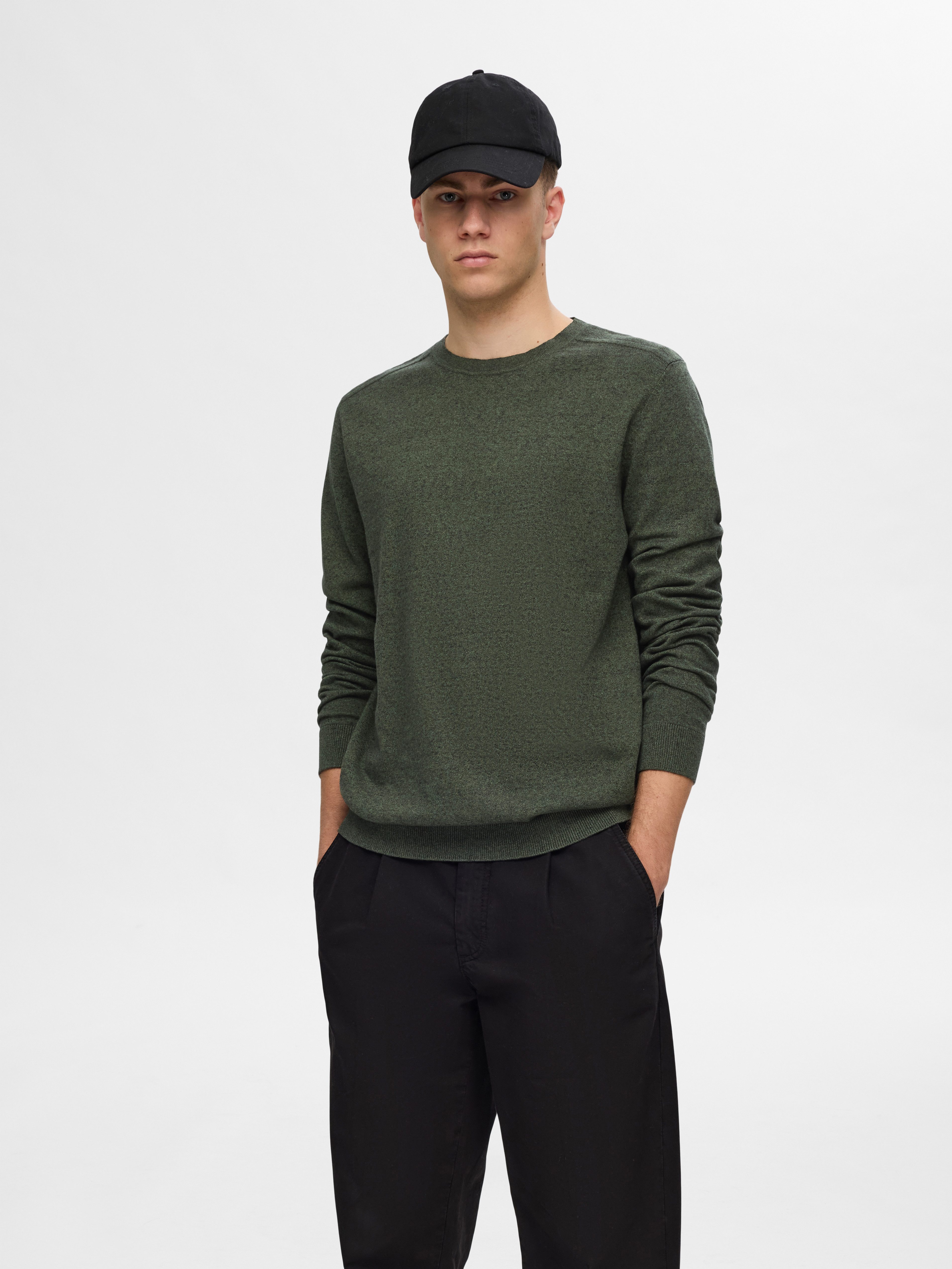 SELECTED HOMME Gebreide trui SLHBERG CREW NECK NOOS