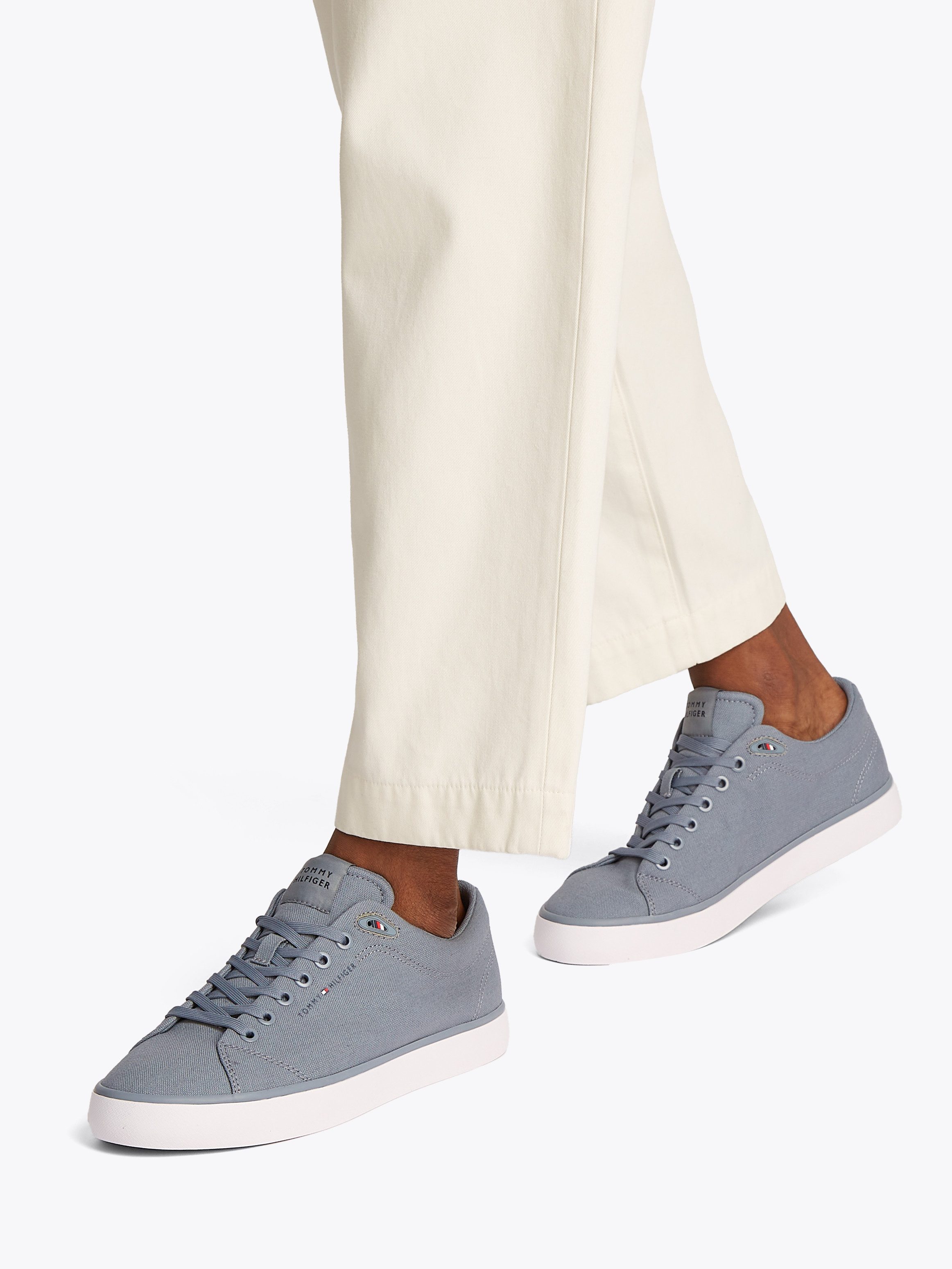 Tommy Hilfiger Sneakers TH HI VULC LOW CORE CANVAS , vrijetijdsschoen, lage schoen, veterschoenen met zacht gepolsterde schacht