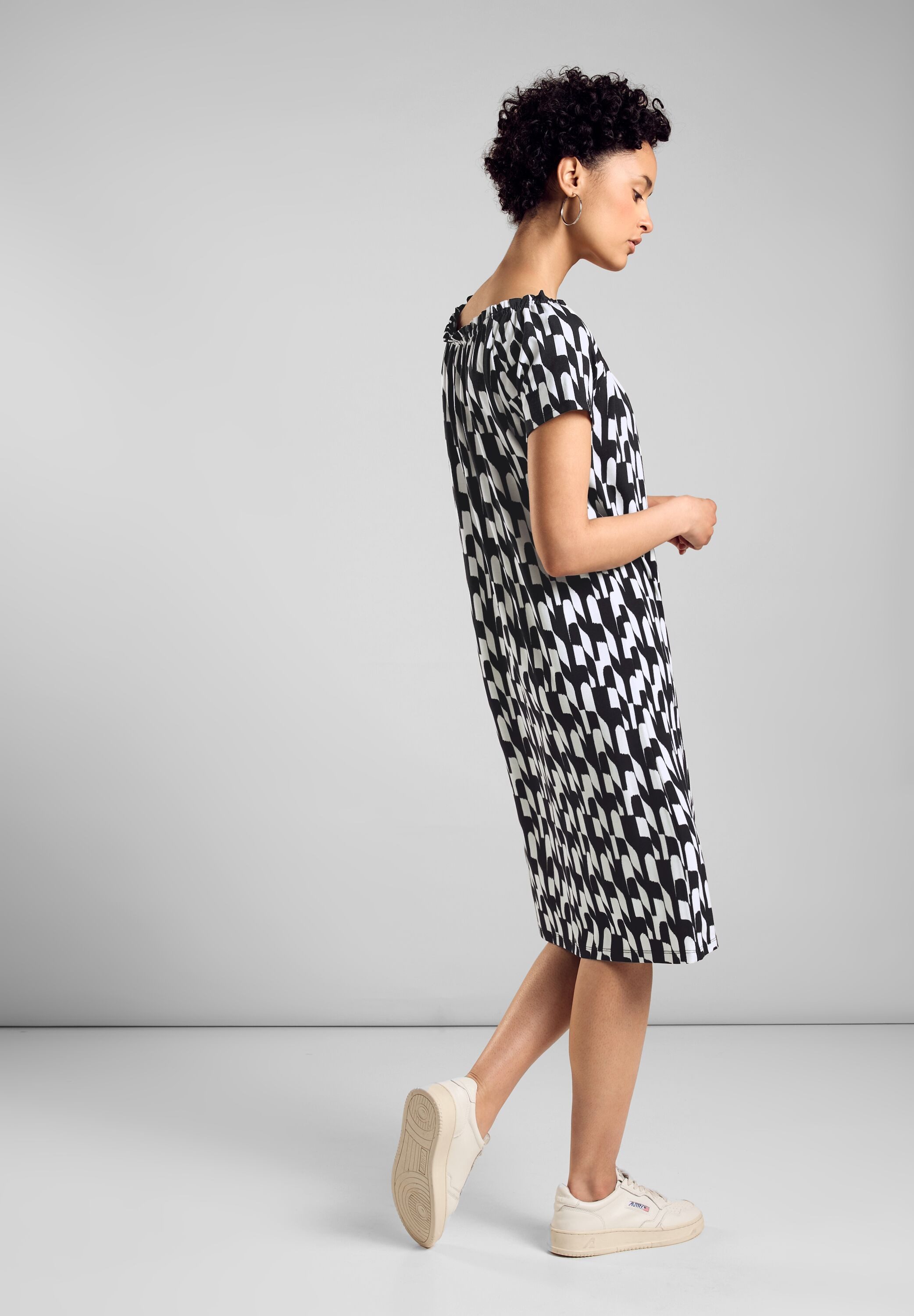 STREET ONE Jerseyjurk met dynamische grafische print