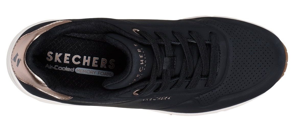 Skechers Sneakers UNO WEDGE-HI STEPS , wedge sneaker, veterschoen met air-cooled memory foam
