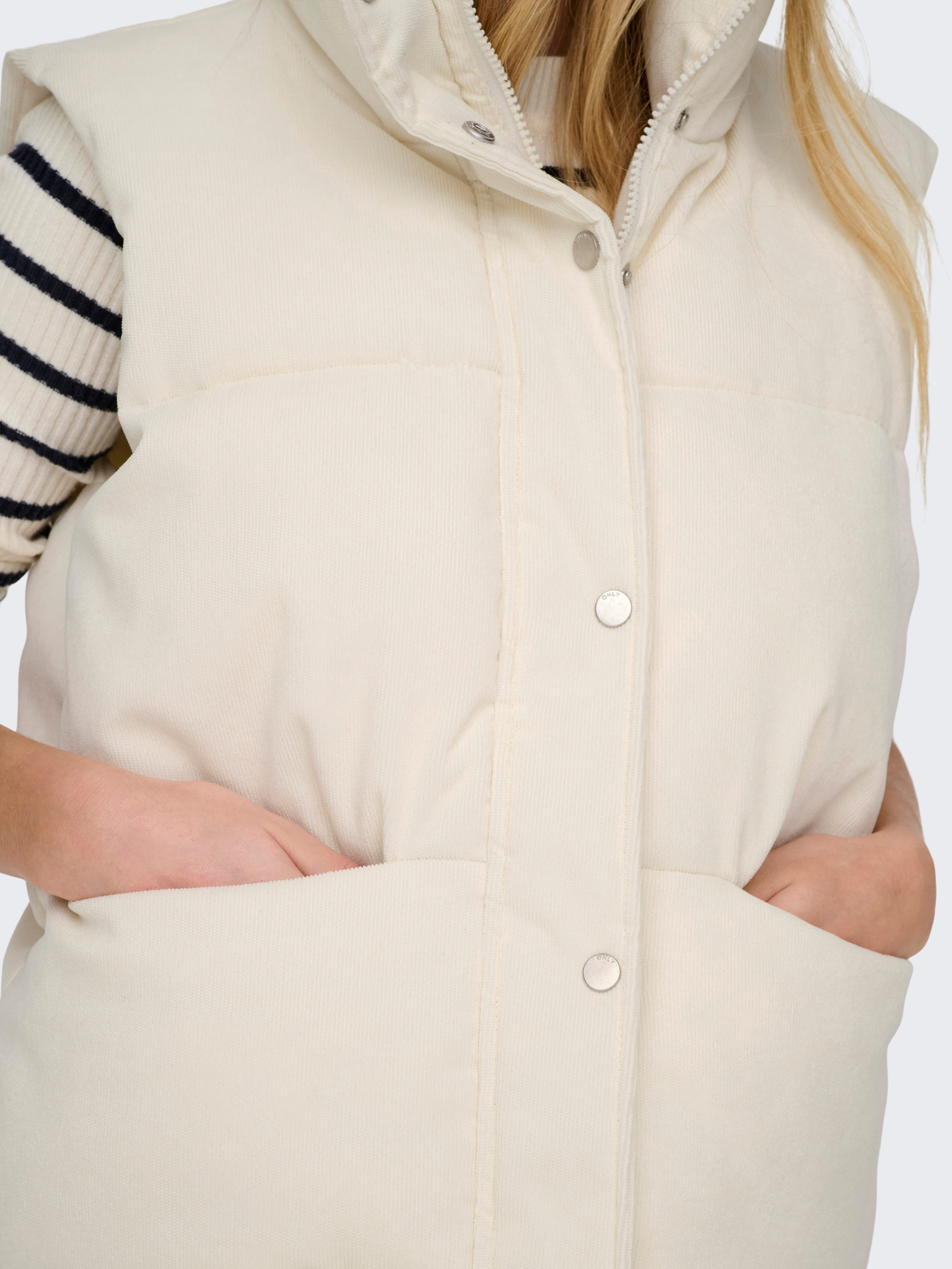 Only Bodywarmer ONLNEWDOLLY CORDUROY WAISTCOAT CS OTW