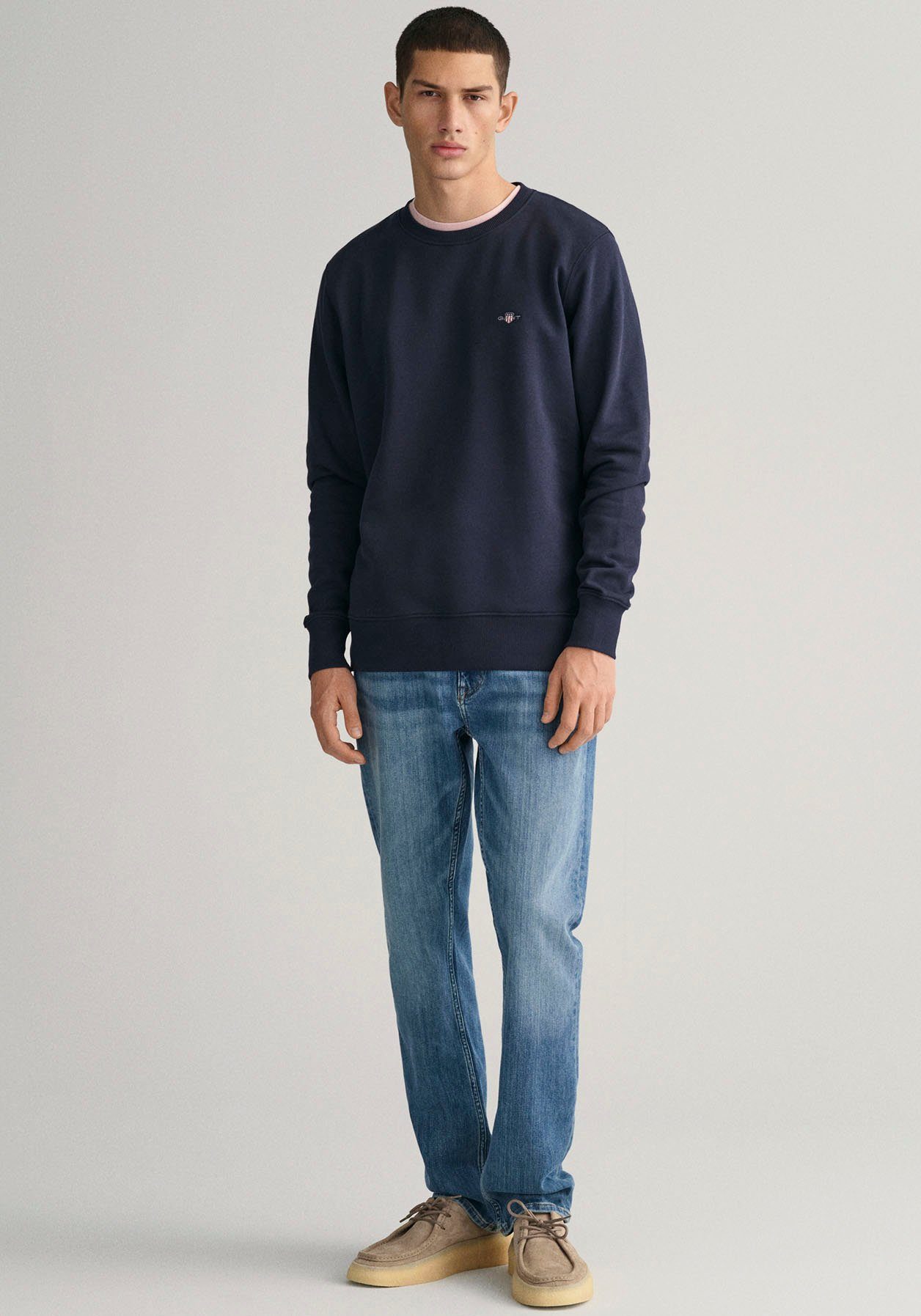 Gant Sweatshirt REG SHIELD C-NECK SWEAT met logoborduursel op borsthoogte