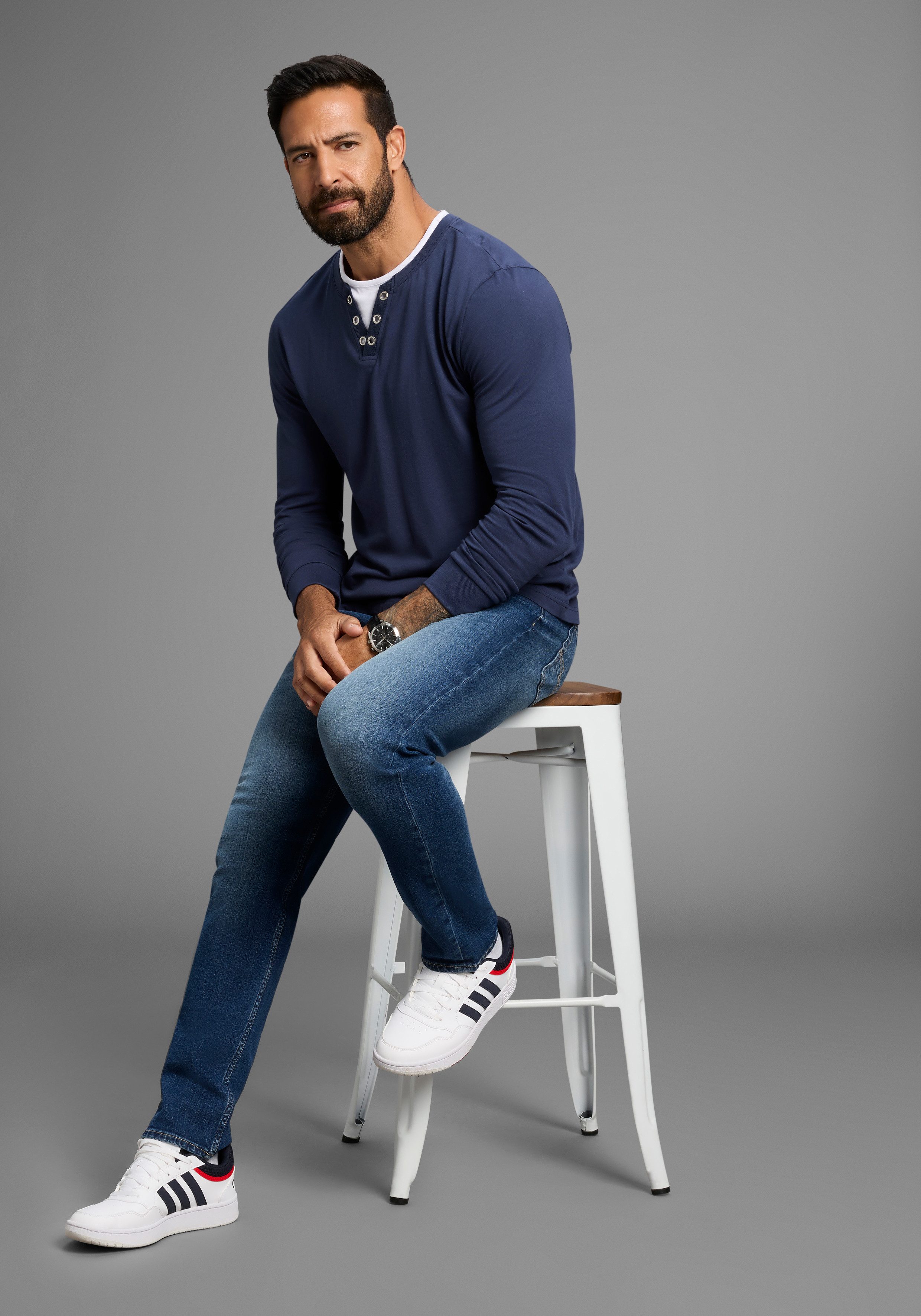 Man's World Shirt met ronde hals Nieuwe collectie! met contrasterende inzet op de halslijn