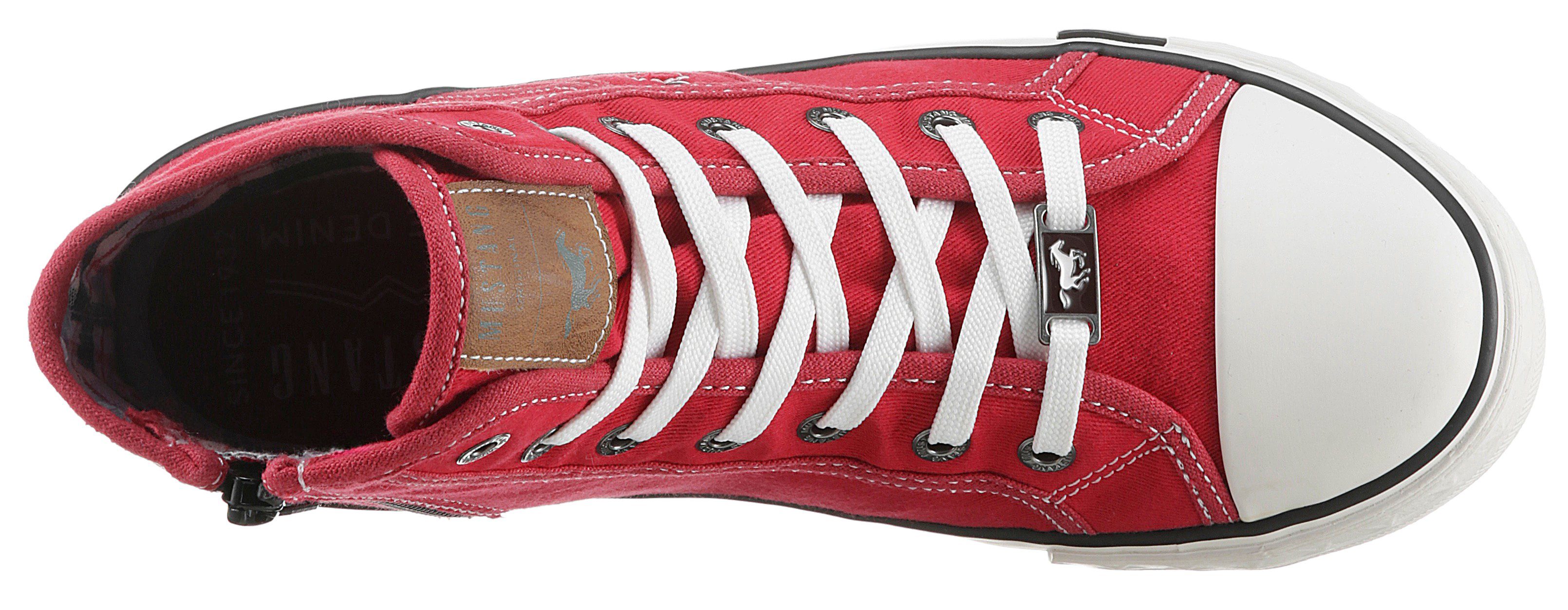 Mustang Shoes Sneakers high top-sneaker, veterschoen met label in de loopzool