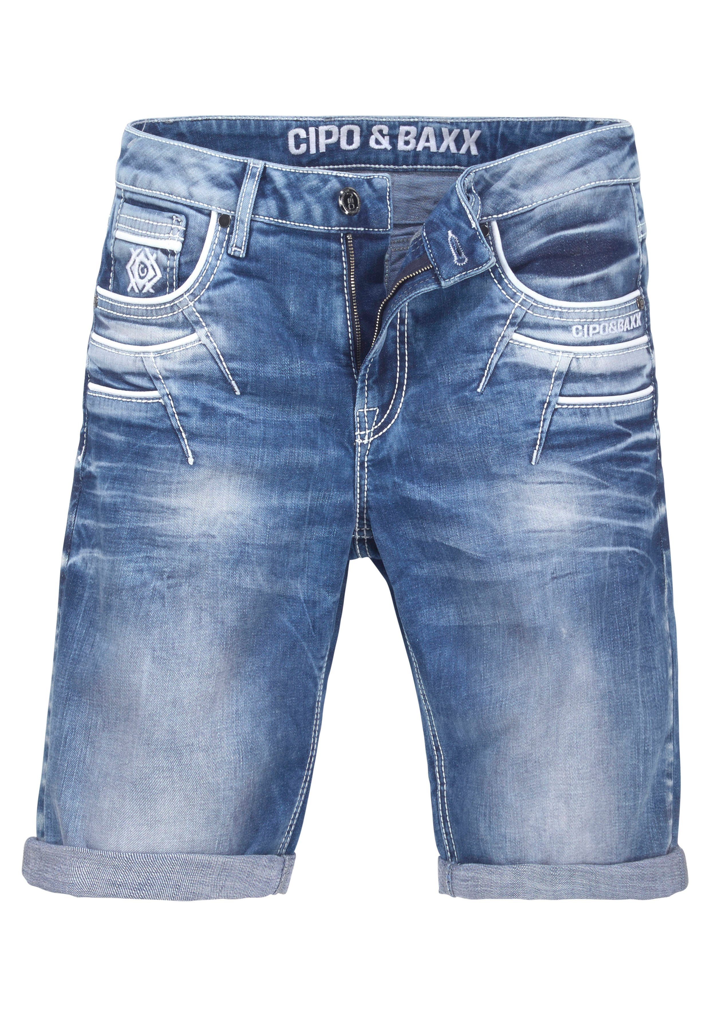 Cipo & Baxx Bermuda in denim en met markante zakken