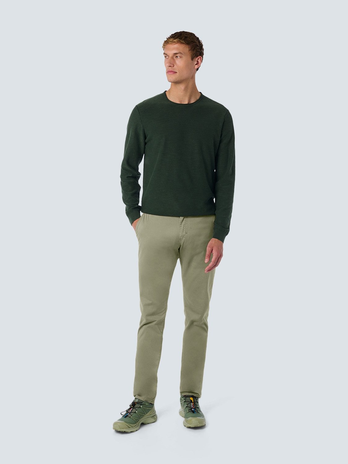 NO EXCESS Chino met garment-dyed finish