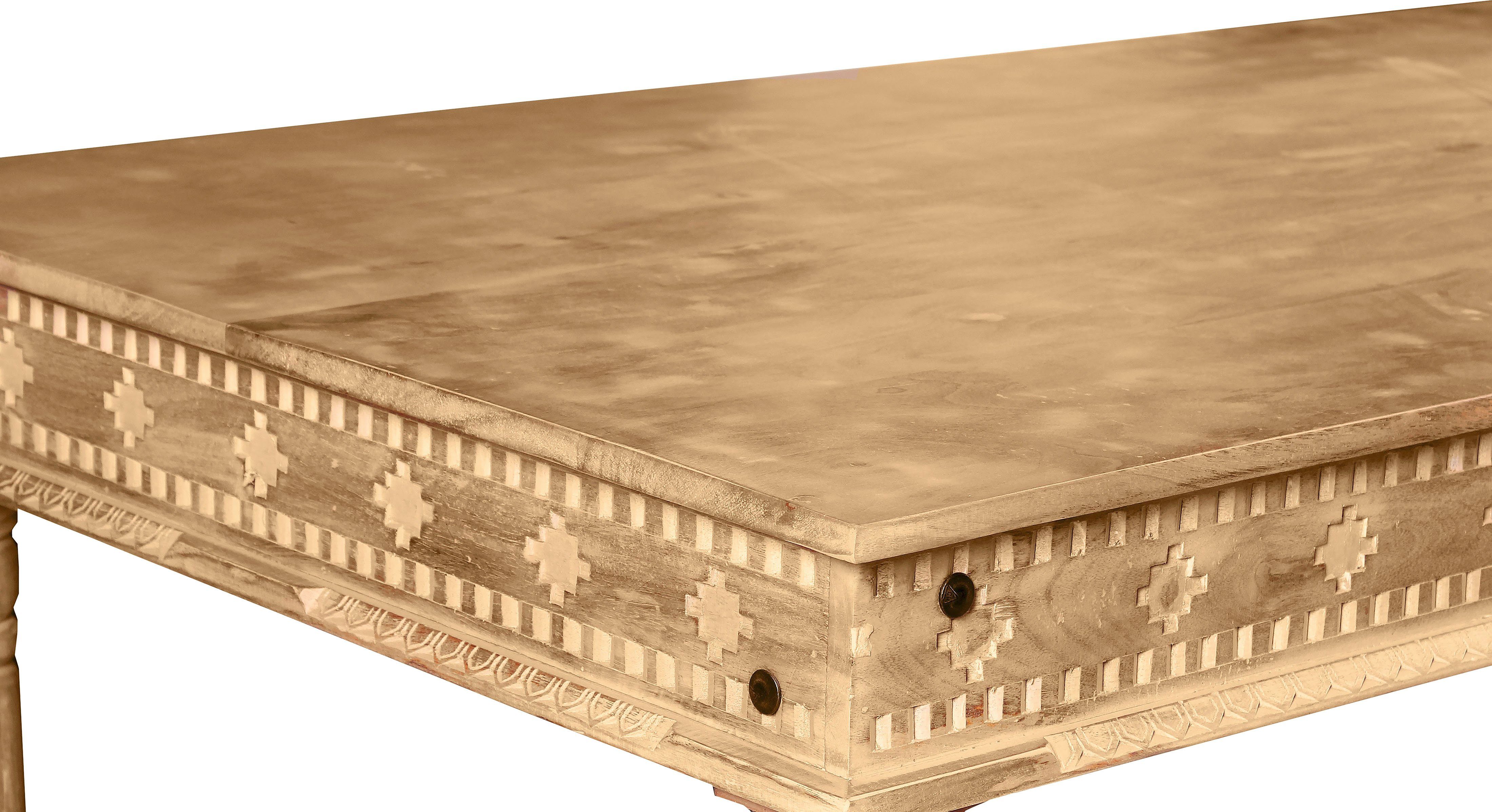SIT Eettafel Lakadee met gedetailleerd houtsnijwerk