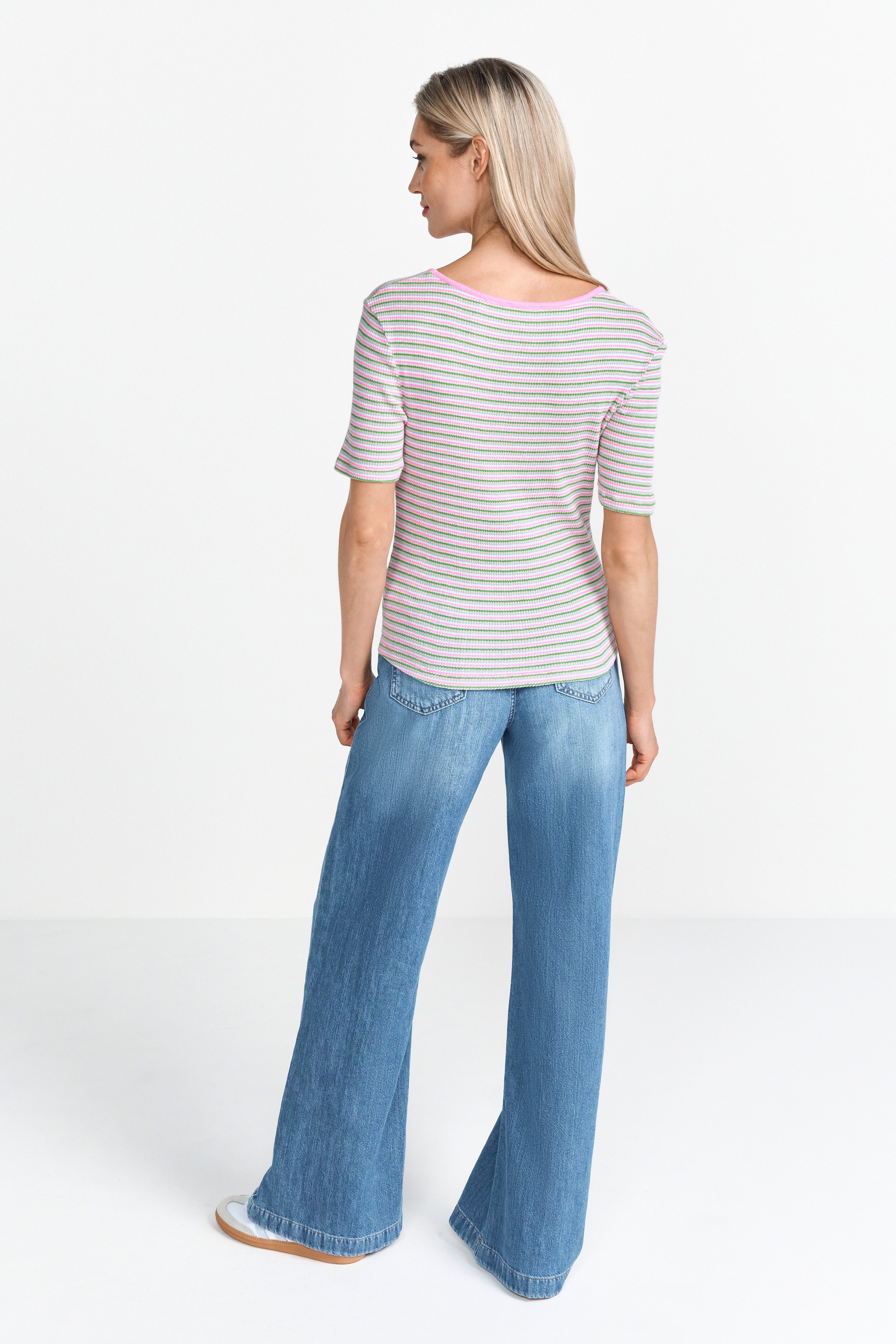 Rich & Royal Shirt met korte mouwen Met diepe ronde hals