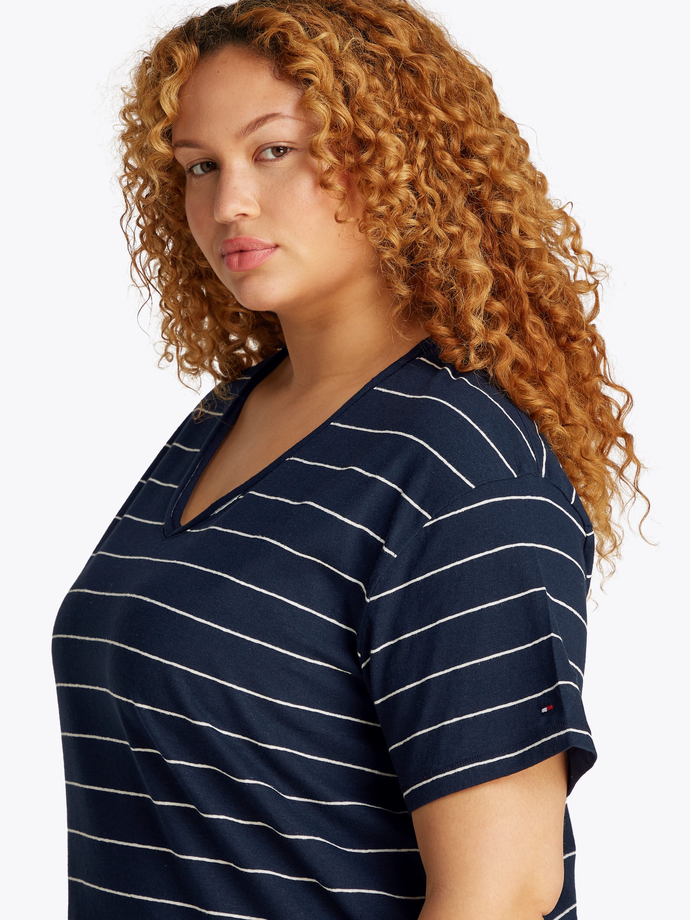 Tommy Hilfiger Curve Shirt met V-hals CRV MODERN CO LINEN V-NK SS