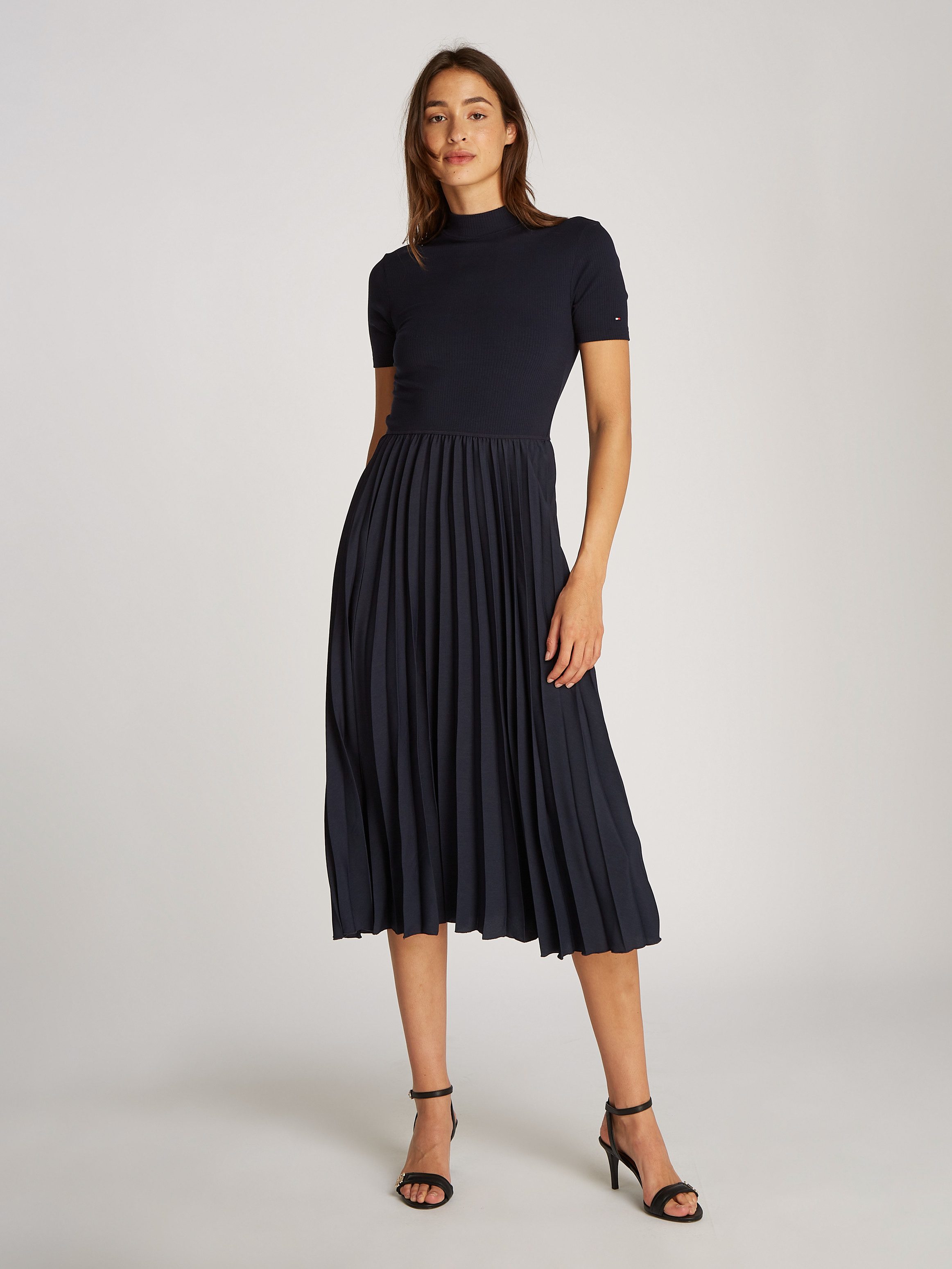 Tommy Hilfiger Midi-jurk 5X2 RIB MIX MEDIA DRESS met geribbelde structuur, logo-borduursel