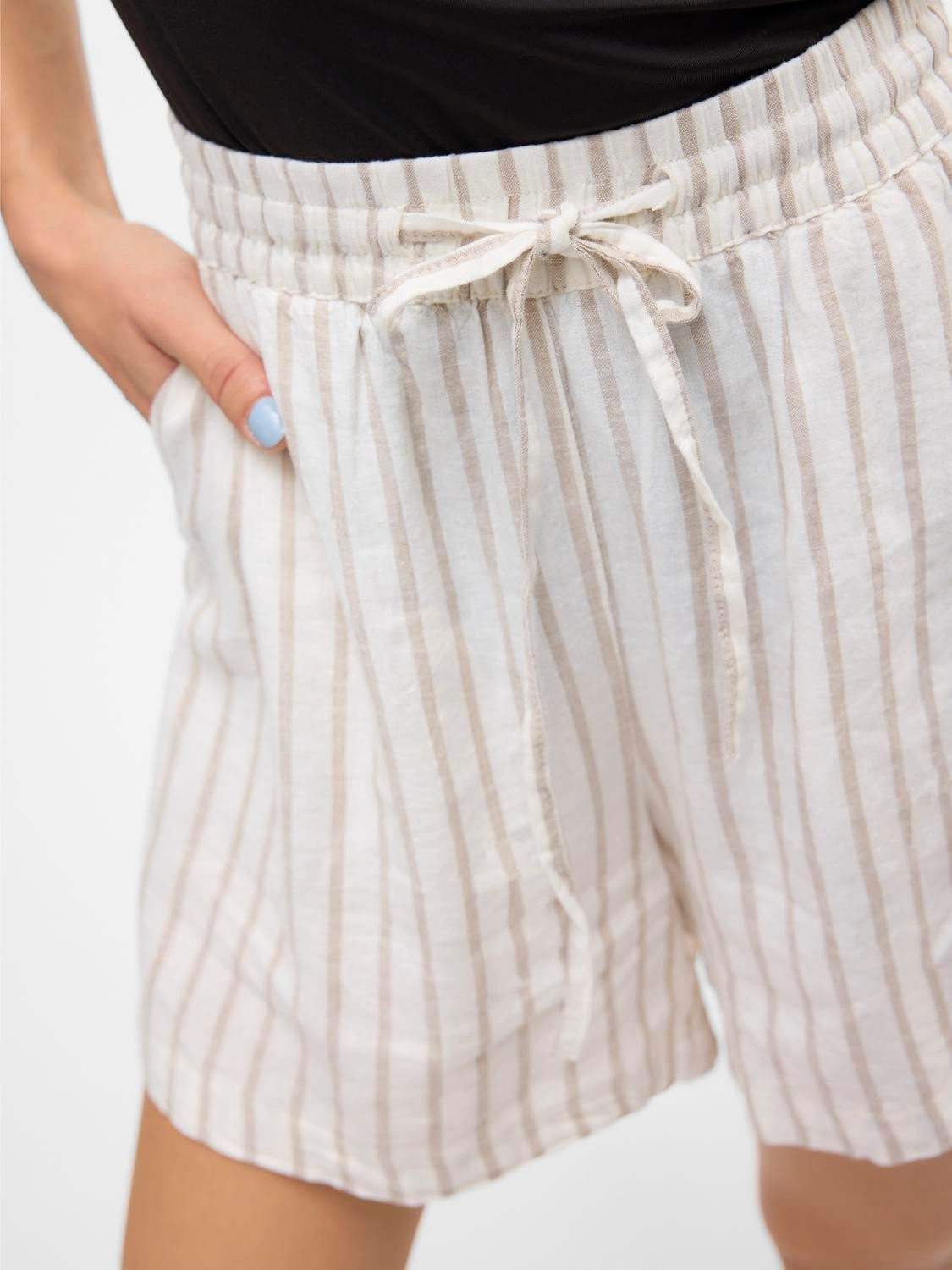 Vero Moda Short VMLINN LINEN SHORTS WVN NOOS